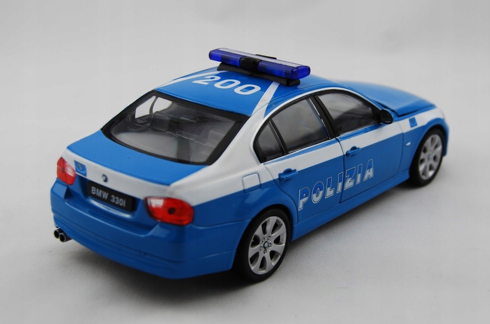 WELLY BMW 330i SERIA 3 E90 POLICJA 1:24 NOWY METAL Kod producenta 000000245