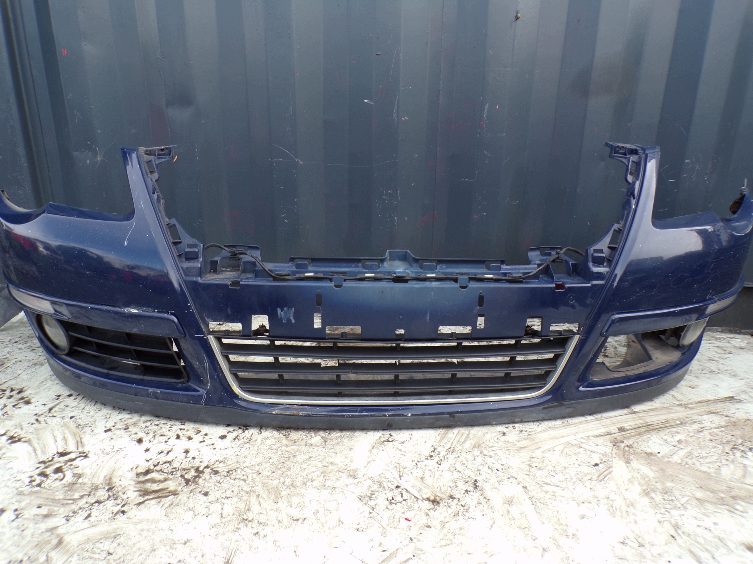 front bumper front VOLKSWAGEN PASSAT B6 (R1)