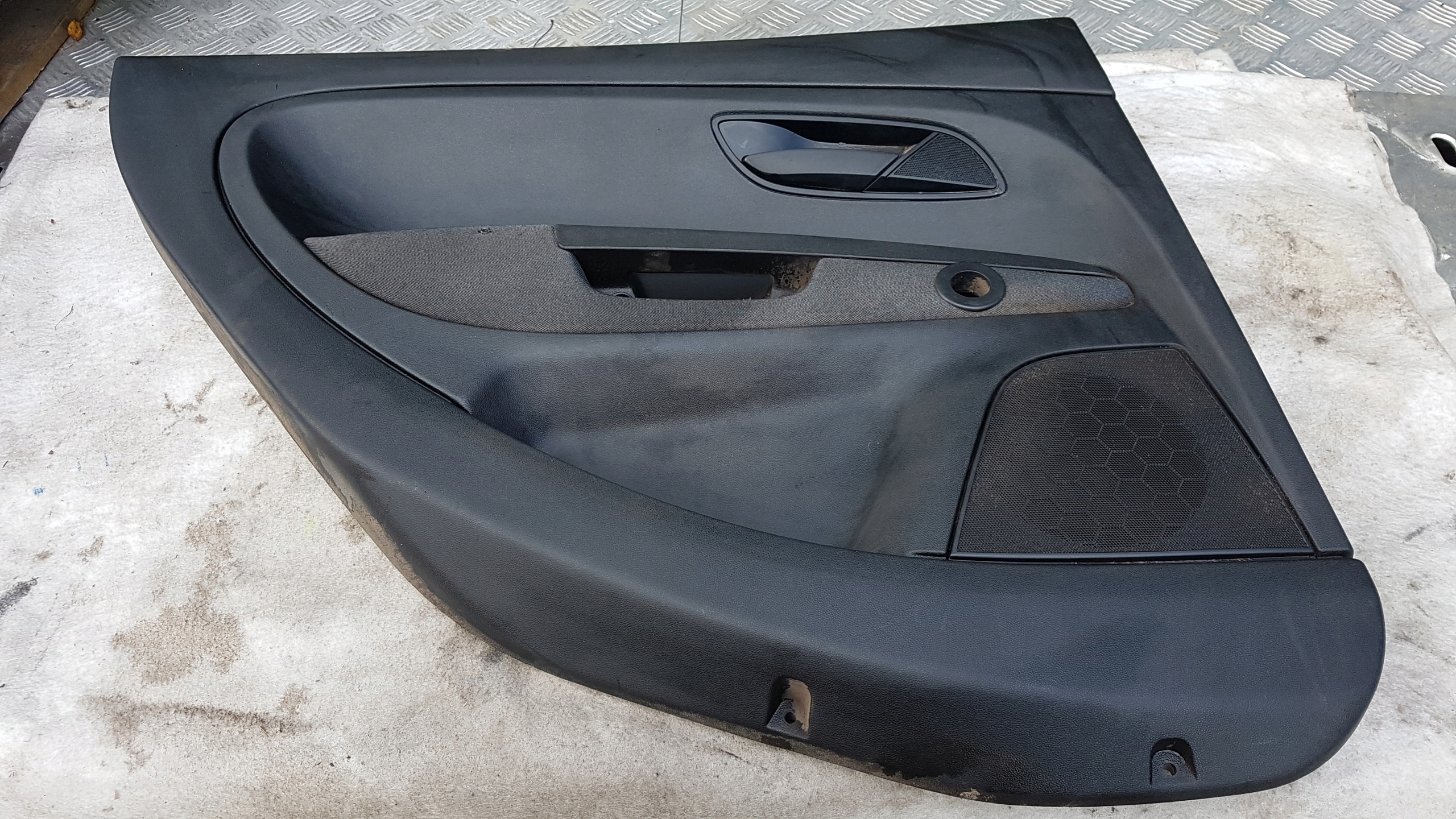 FIAT GRANDE PUNTO TAPICERKA BOCZEK LEWY TYŁ