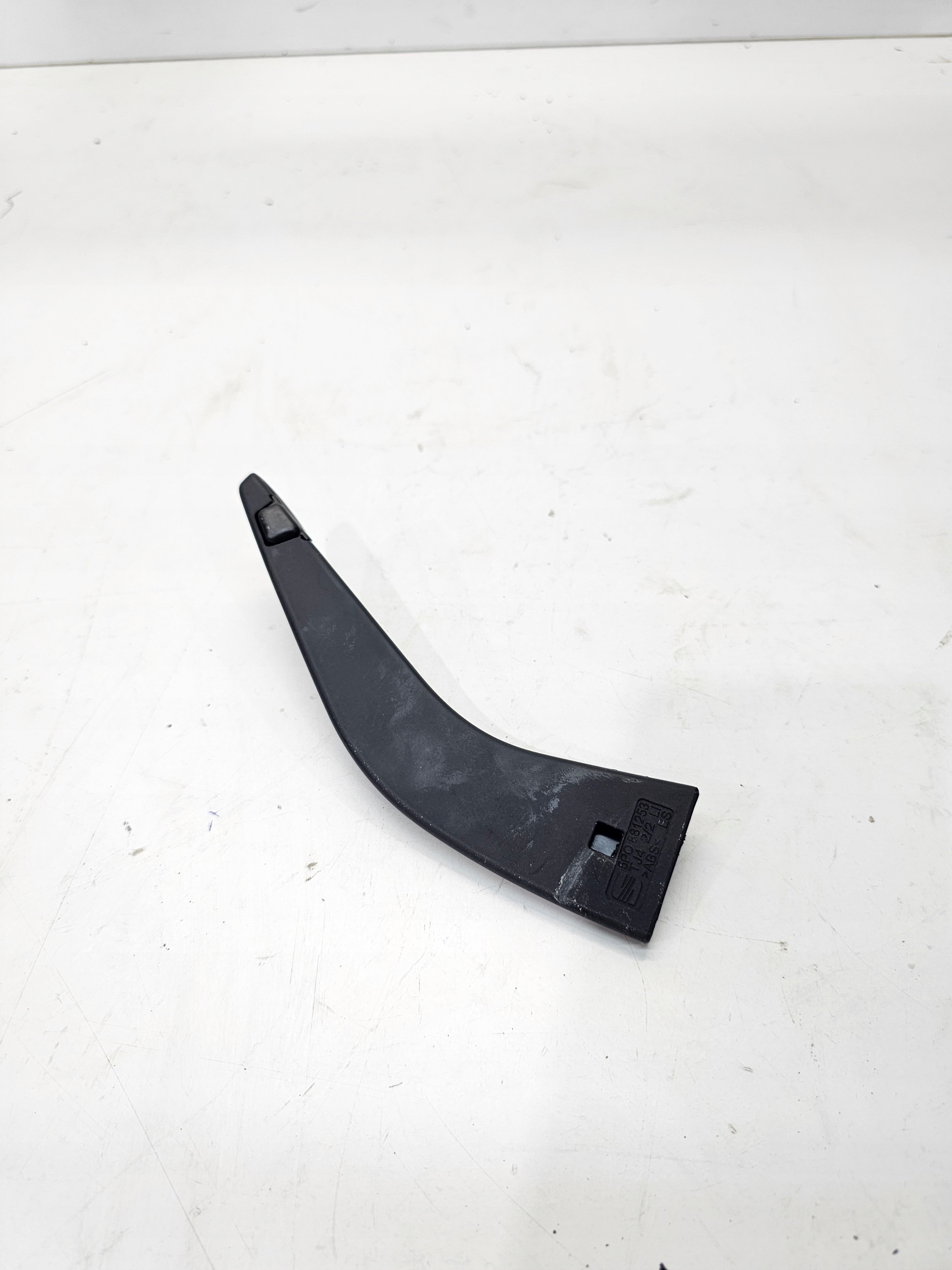handle seat left left front AUDI A1 8X VW SEAT 5P0881253