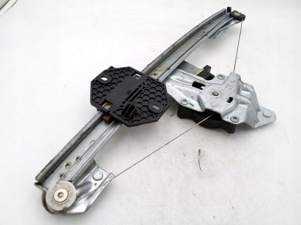 Dacia Sandero II 2 window regulator right front front 807209299R