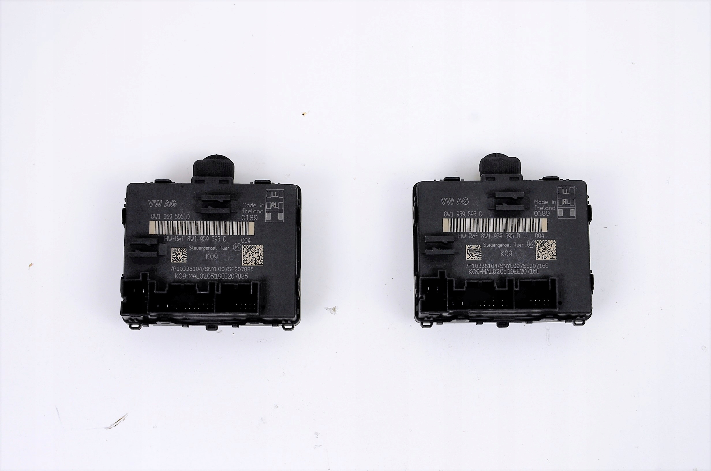 VW PASSAT B8 контролер задніх дверей 8W1959595D