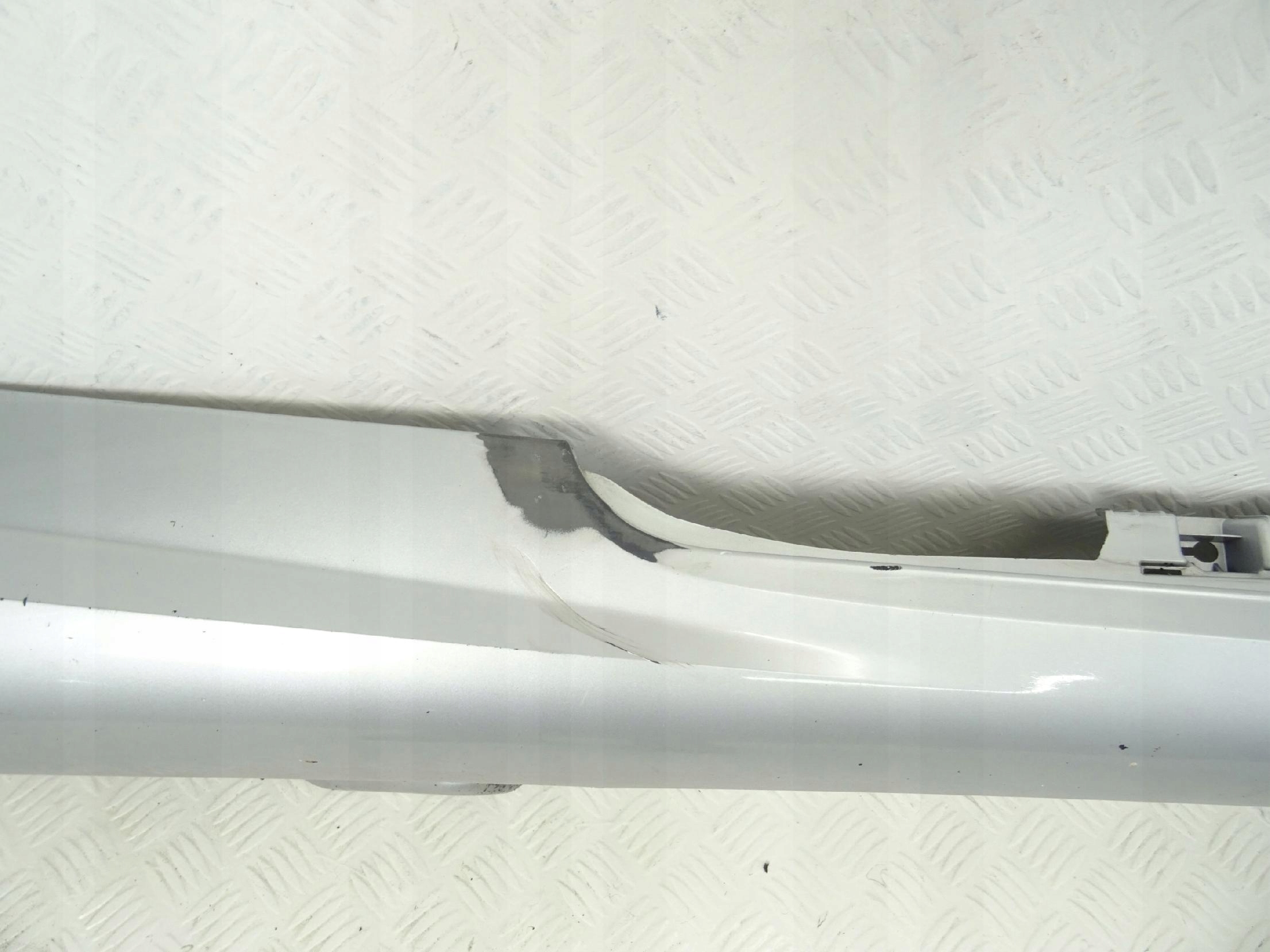 Mercedes E 207 AMG COUPE moulding threshold right | GetMotor RBF