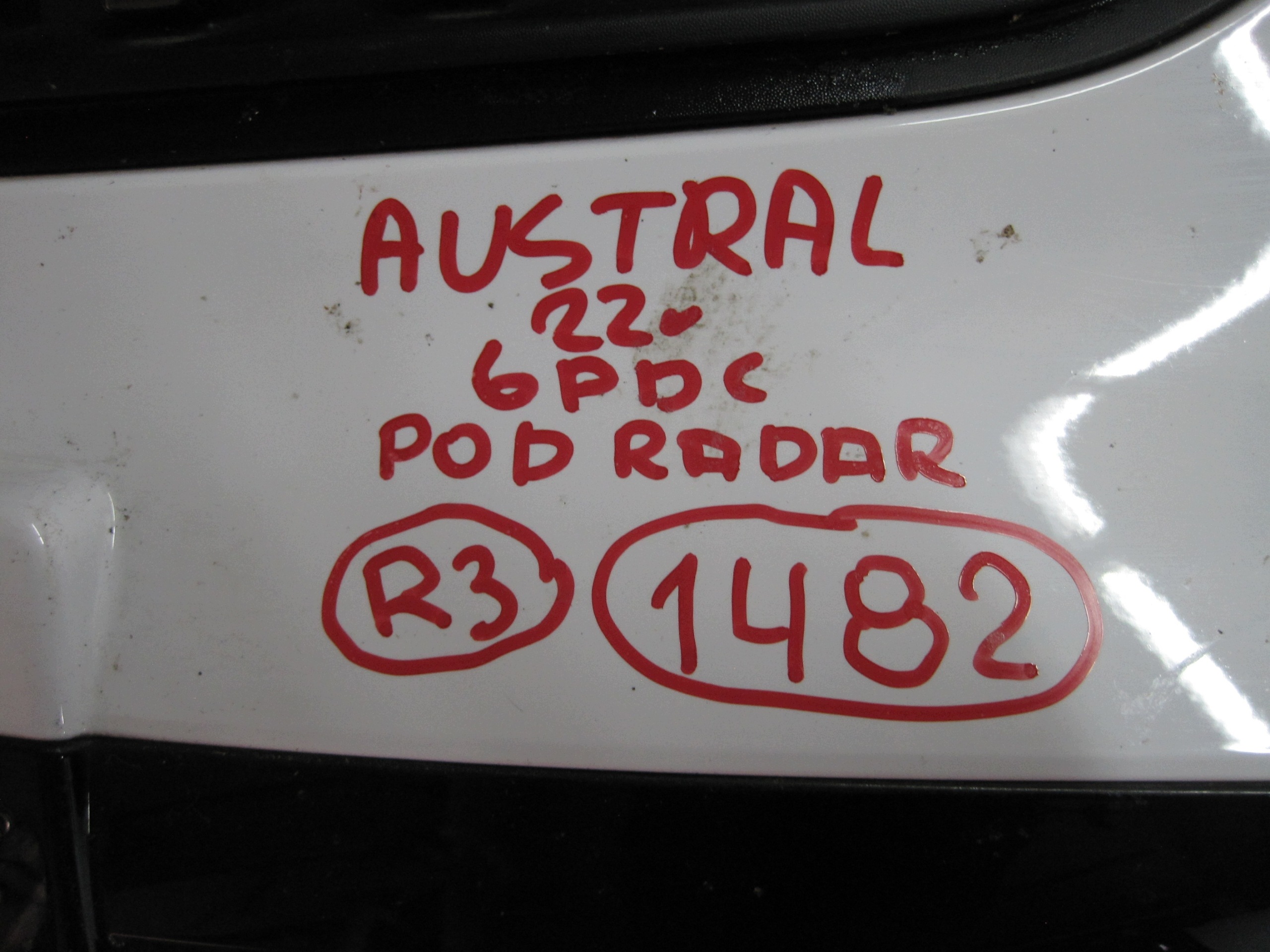 nárazník RENAULT AUSTRAL 6 PDC předek přední 22R