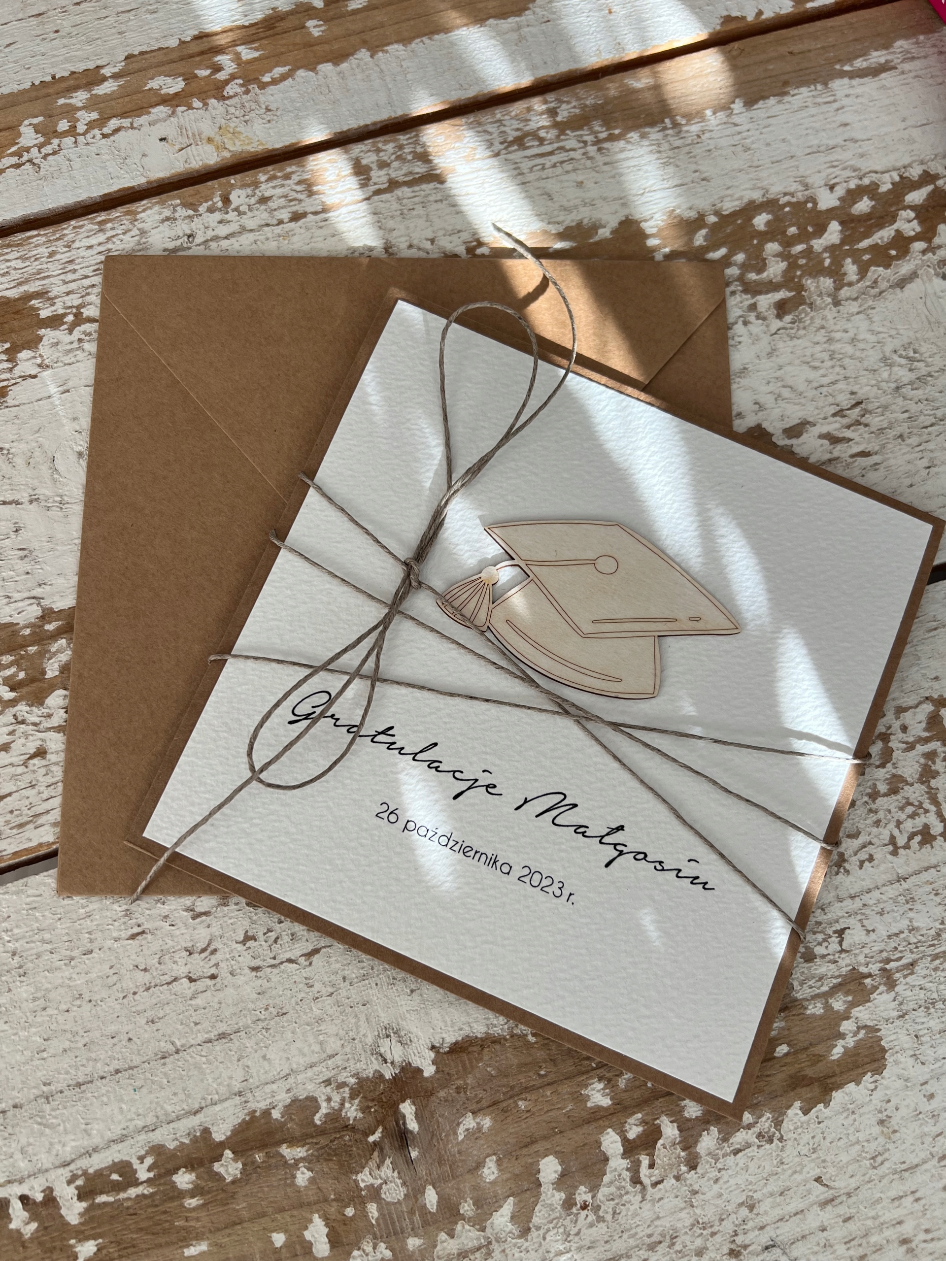 Ručně vyráběná karta u příležitosti absolutoria