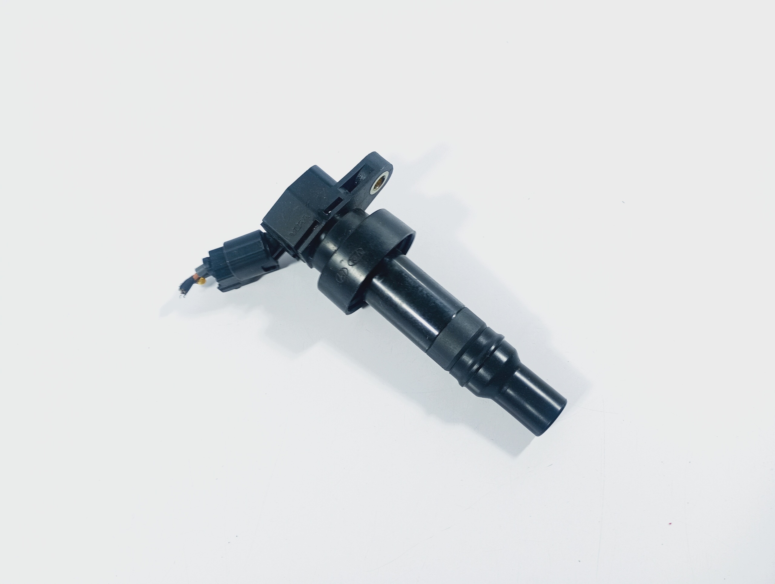 coil ignition OE 373012B100 HYUNDAI VELOSTER and 11-17