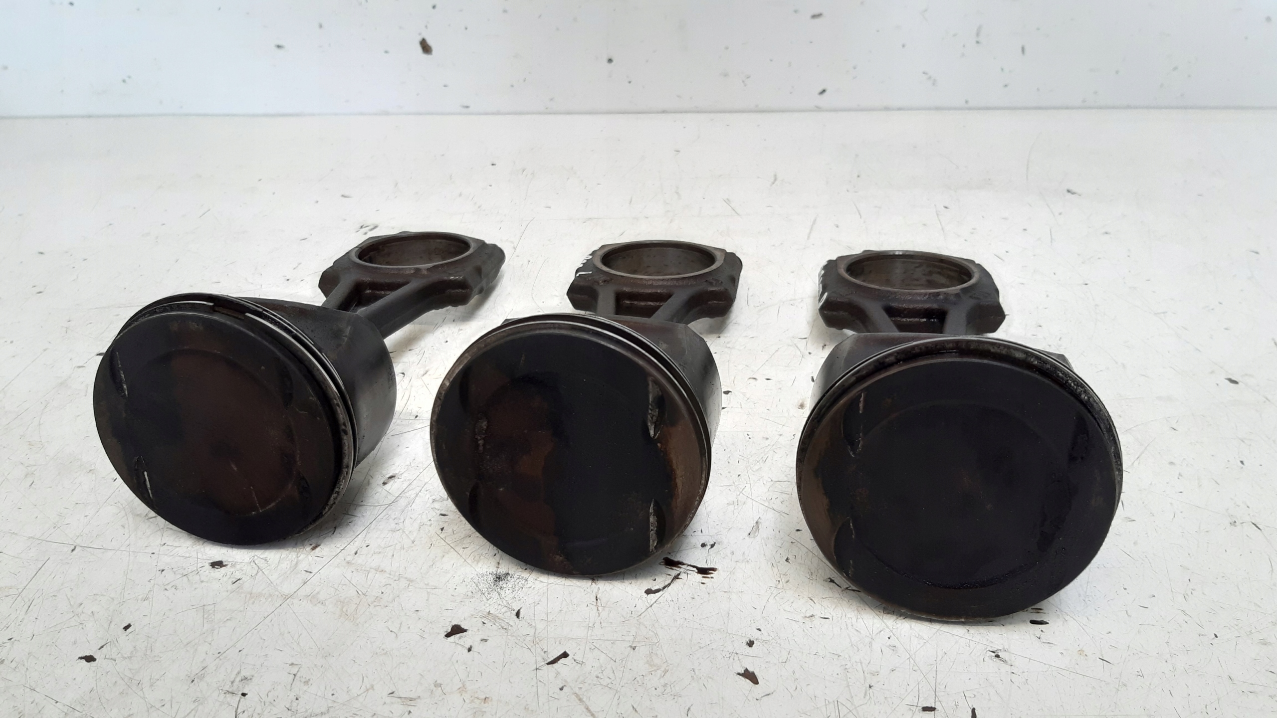 piston connecting rod Z10XEP Opel Corsa D