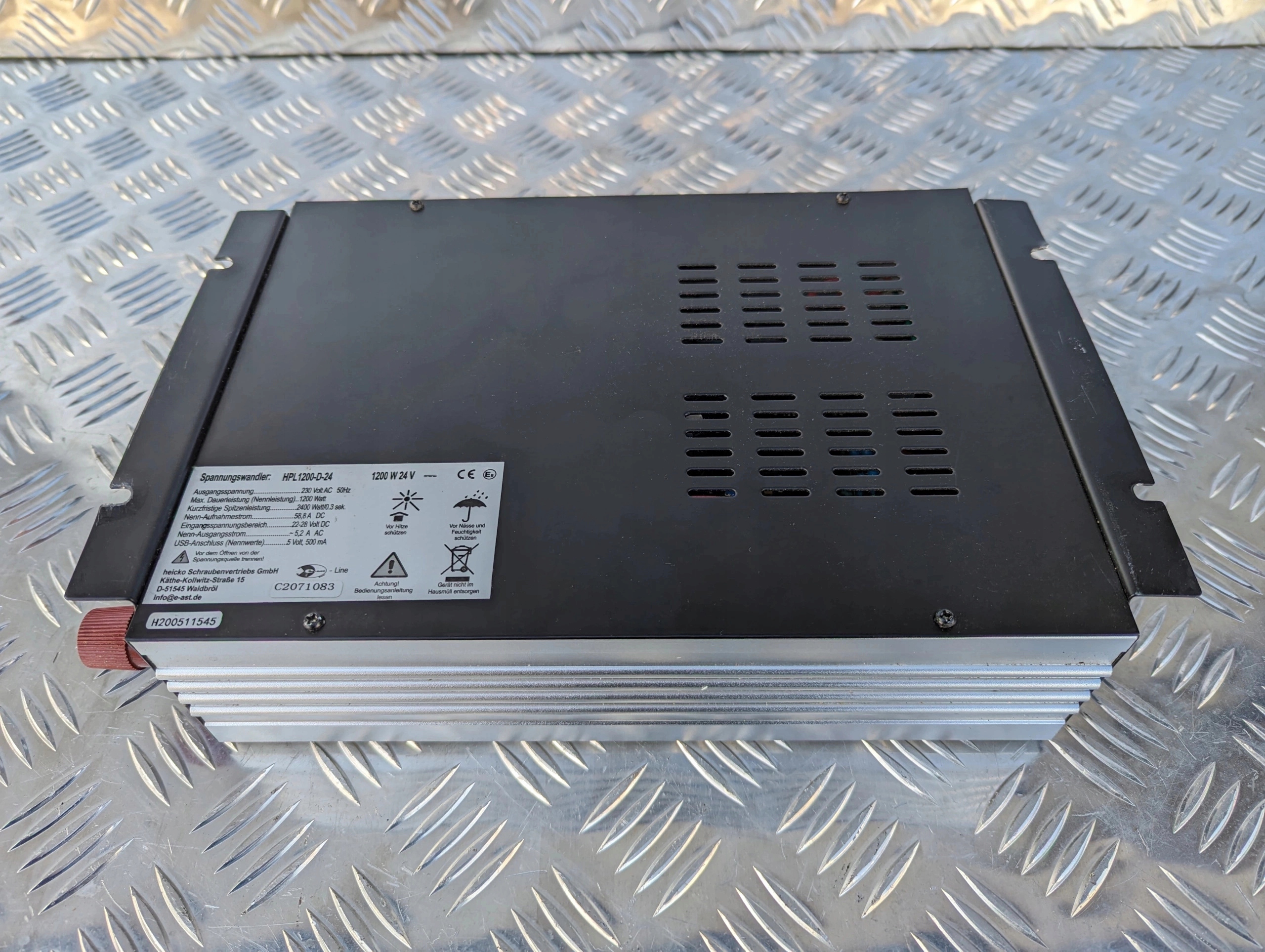 PRZETWORNICA NAPIĘCIA Napięcie wejściowe 24 V