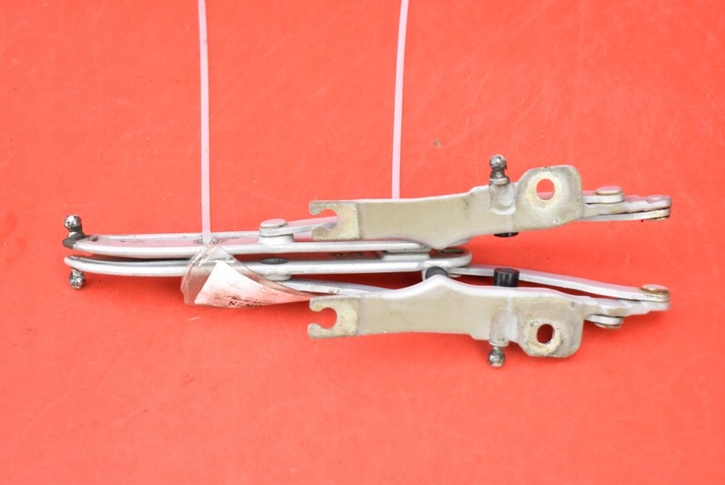 hinge hinges bonnet 8220074 8220073 BMW E46 COUPE 97-03