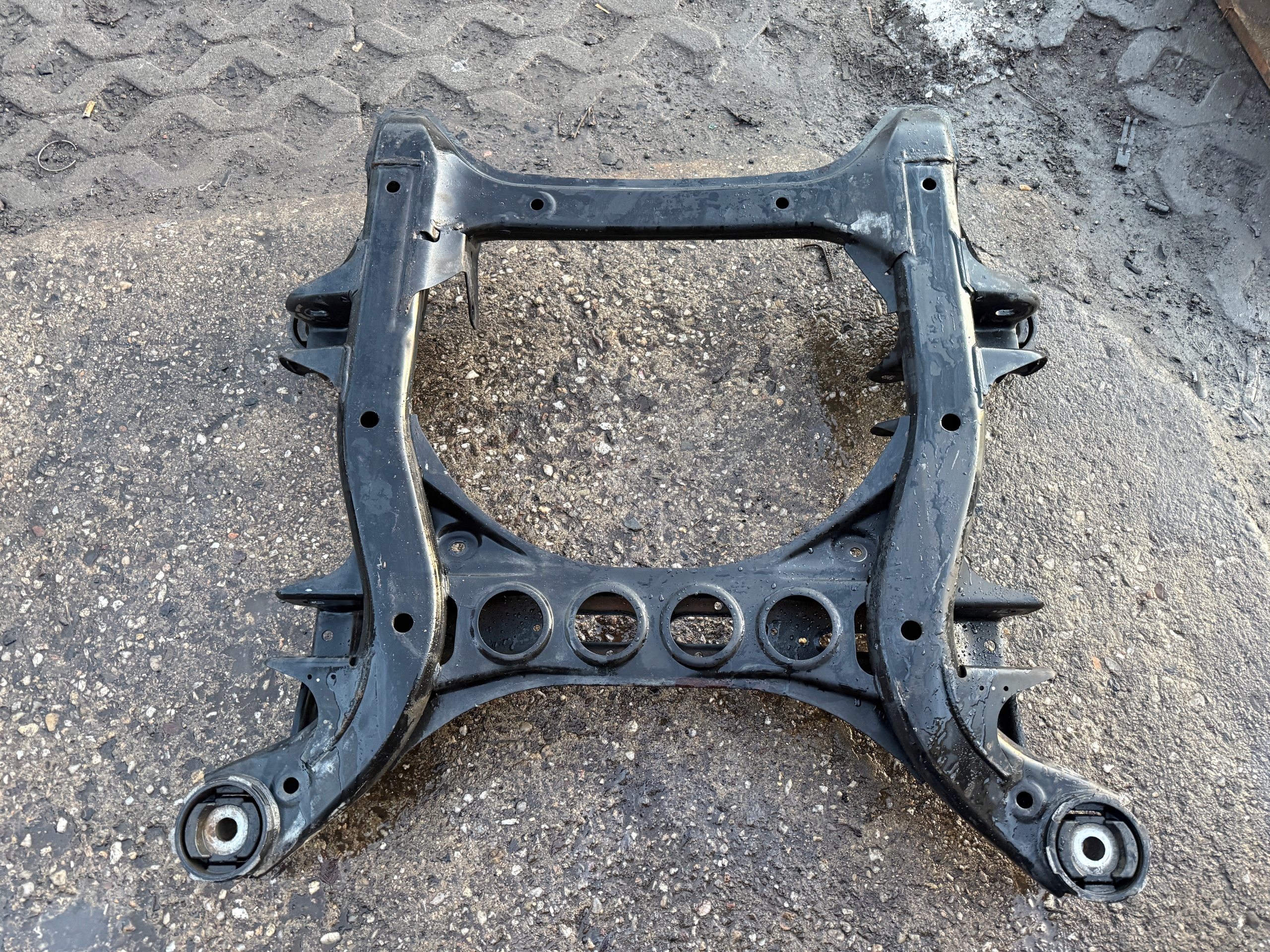 PORSCHE CAYENNE II 7P 3.0 sususpension sider axle beam front front 7L0407748A