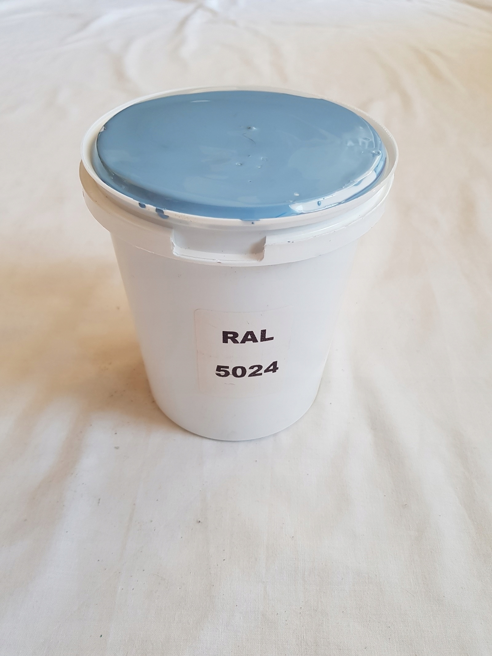 Barvivo pro pryskyřice 1 kg Ral 5024