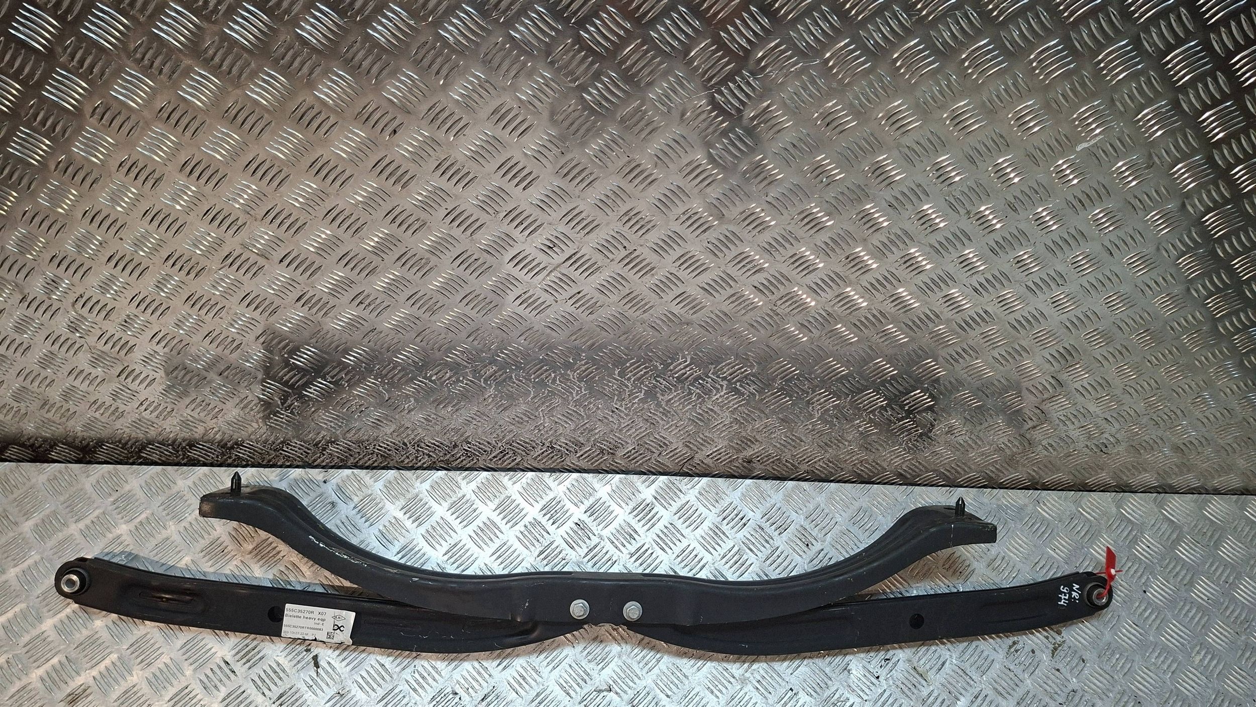 stabilisator hinterachse heck 555C35270R RENAULT TRAFIC III 2014