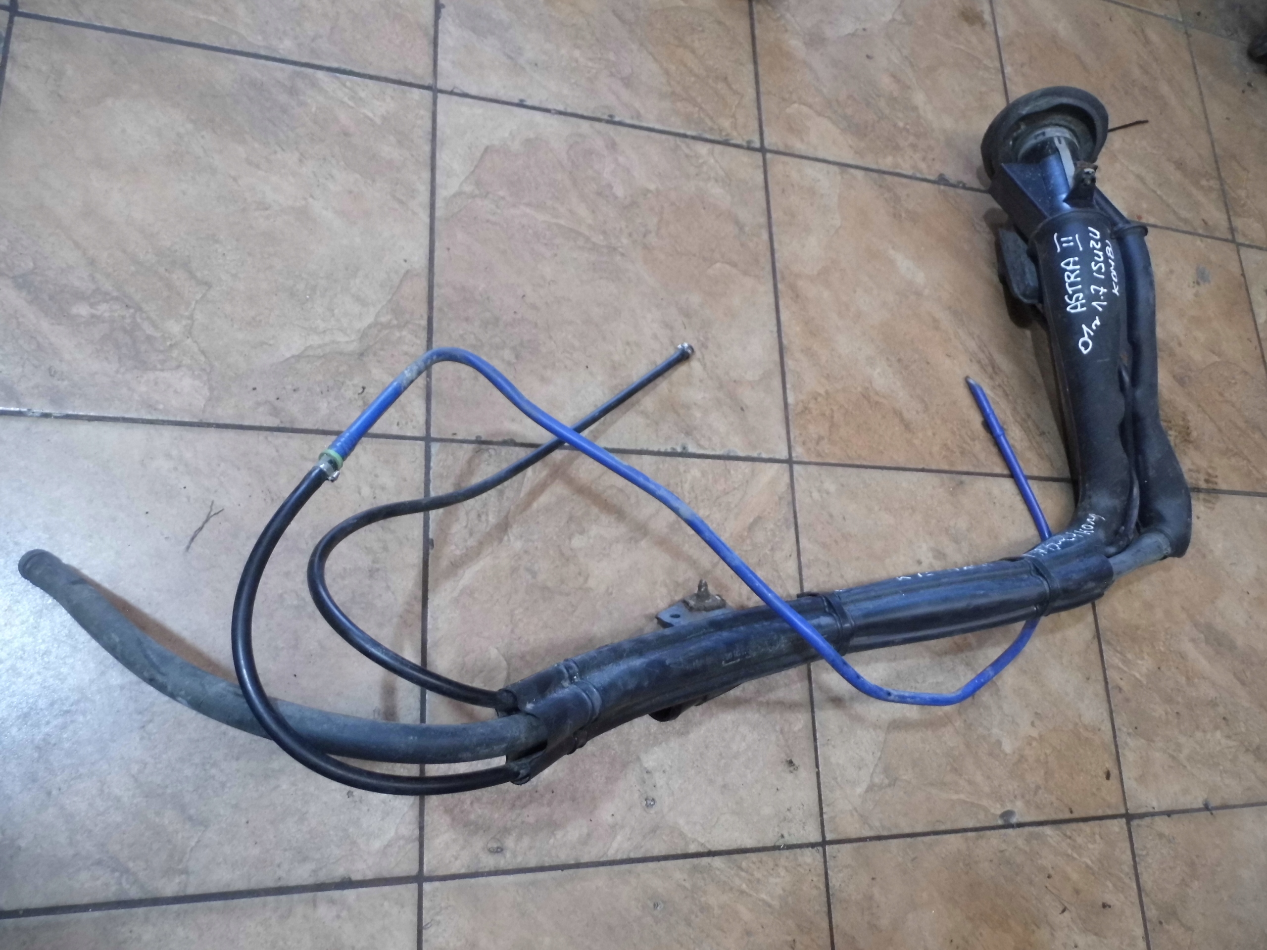 ASTRA II 1.7 ISUZU 01' KOM RURA WLEW PALIWA