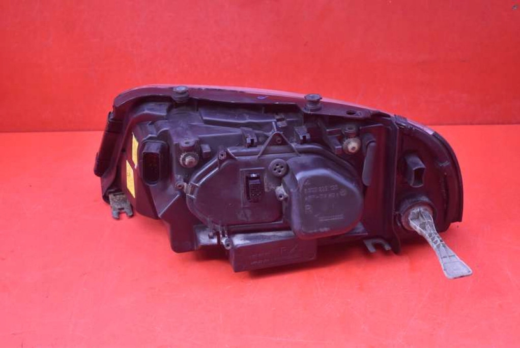 REFLEKTOR right light front XENON EU 7M3941018 SEAT ALHAMBRA 1 and LIFT 00-10