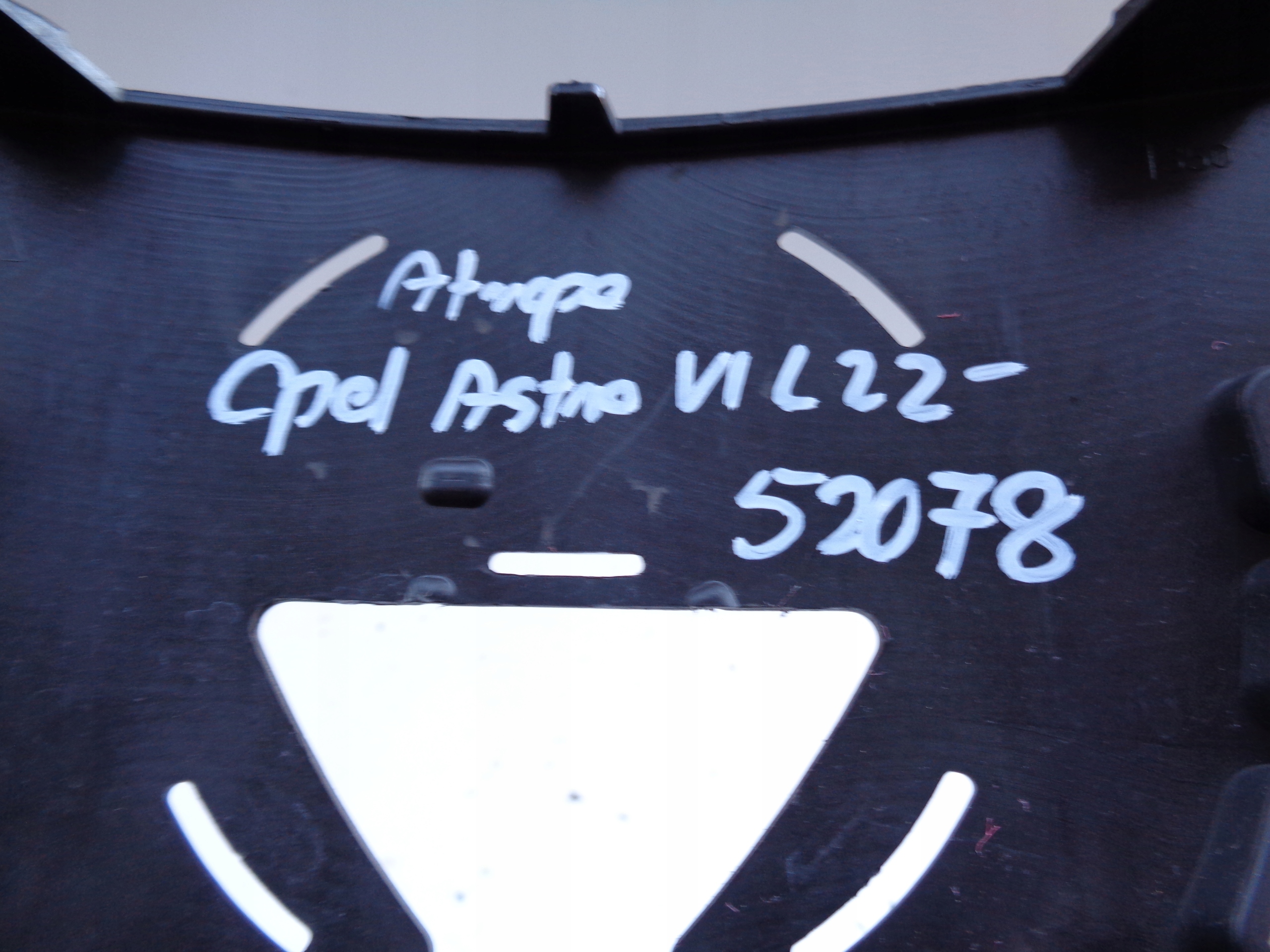 Grille OPEL ASTRA VI L 22- NR 52078