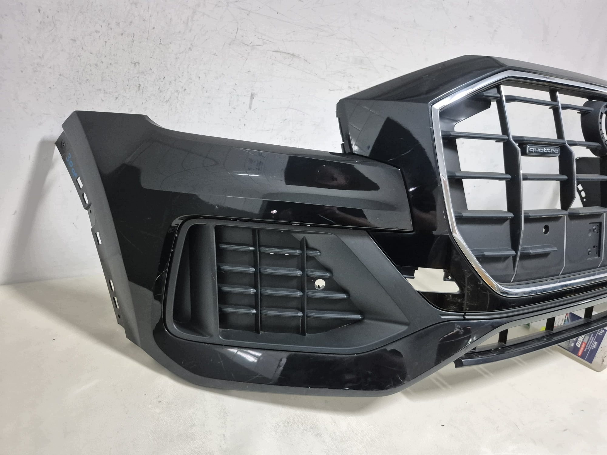 AUDI Q8 4M8 ZWYKLY 18- bumper front front grill grid PDC 4M8807437A