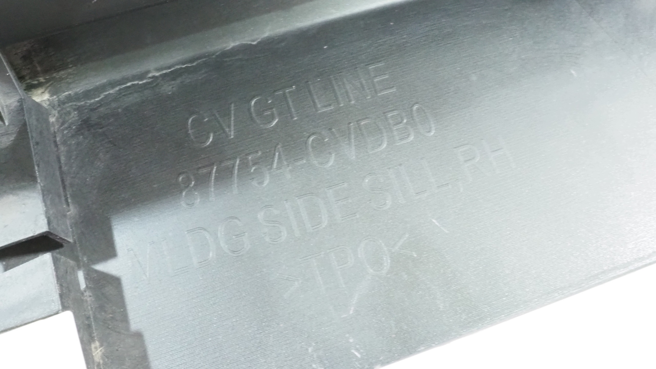 Kia EV6 GT Line moulding threshold right 87754-CVDB0