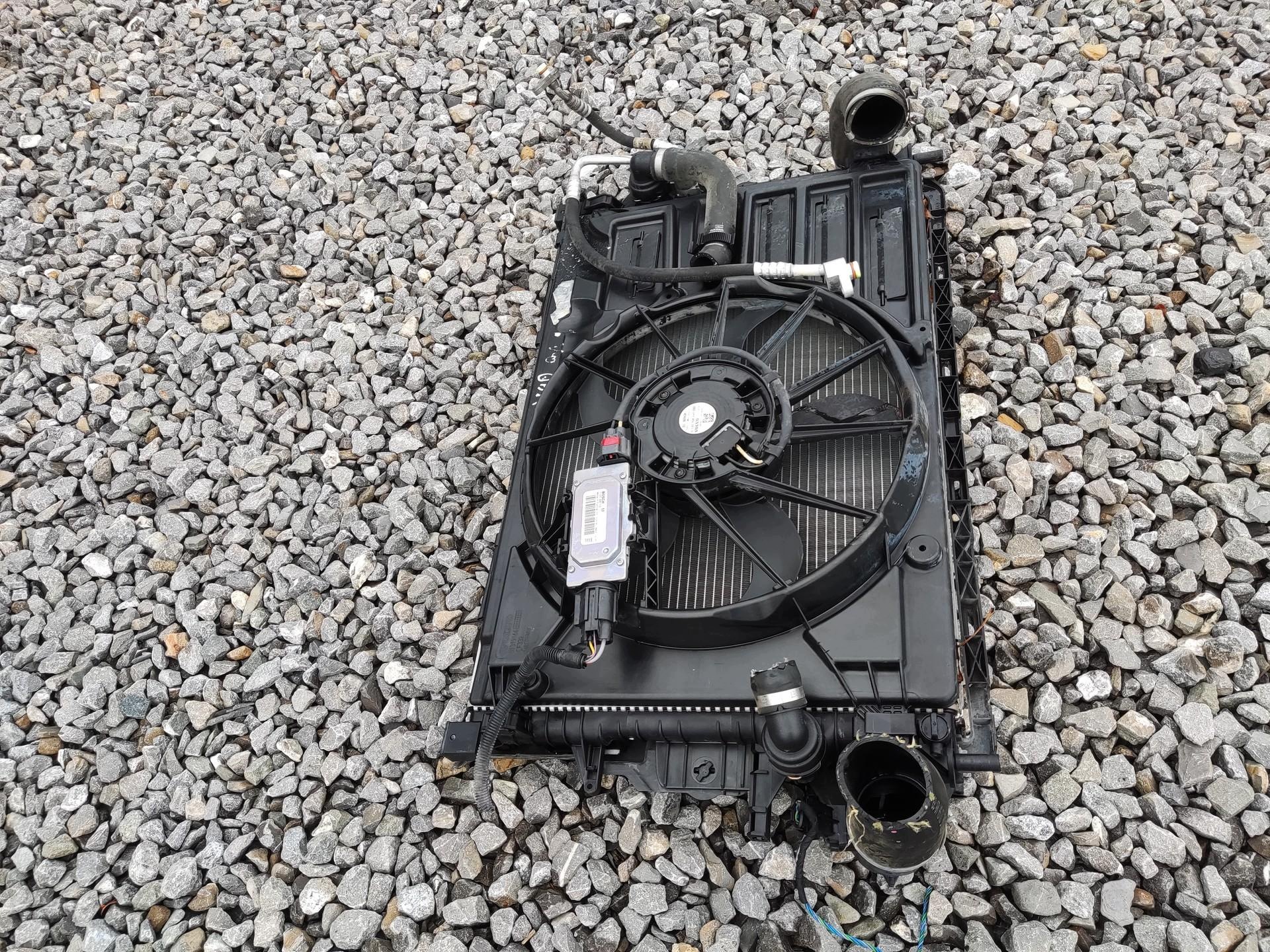 KOMPLET chladiče chladiče ventilátor VOLVO V40 II 2.0D 2012-2016