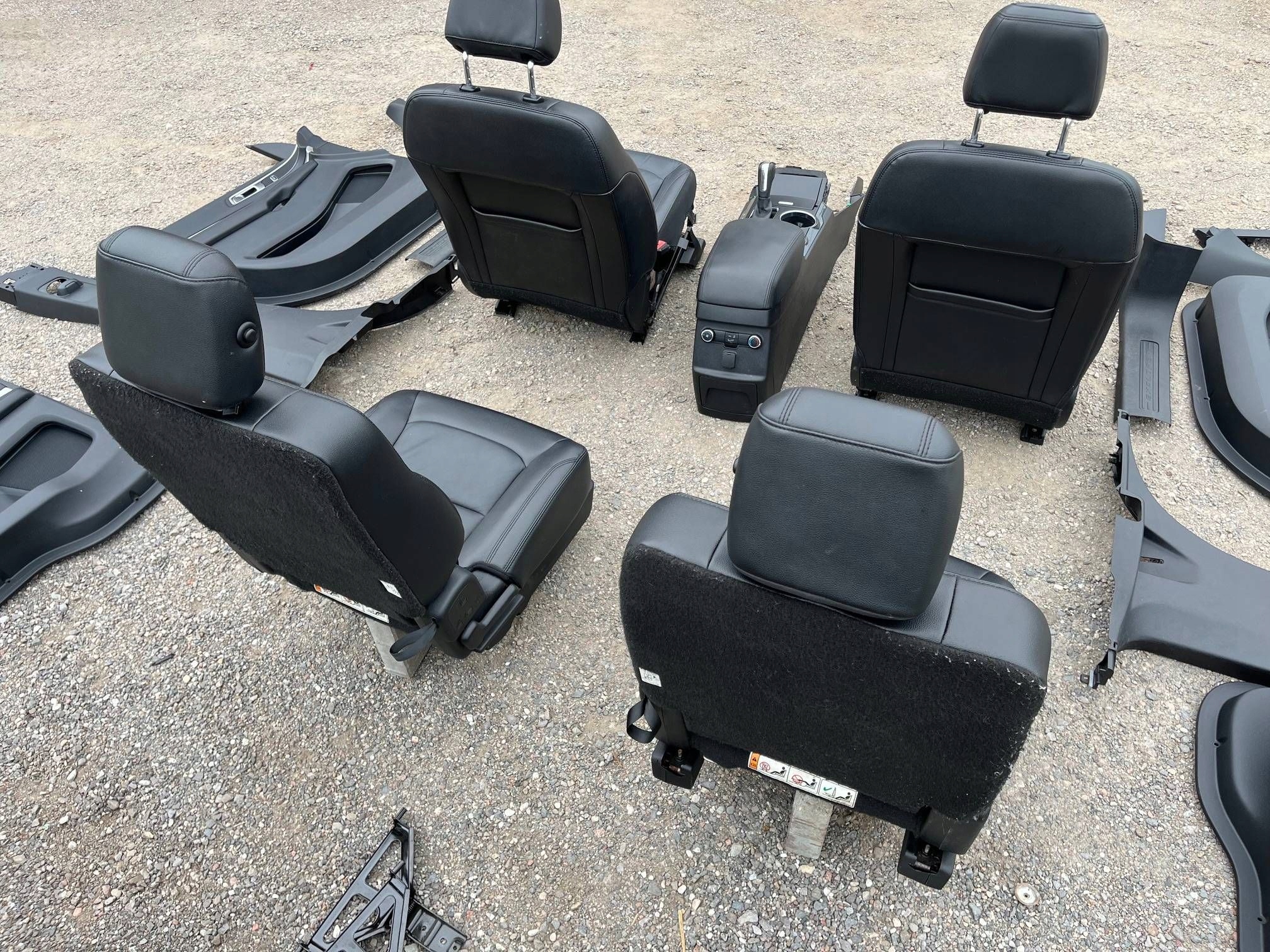 seats side pillars inner leather komplet Ford Explorer V 2016-2019
