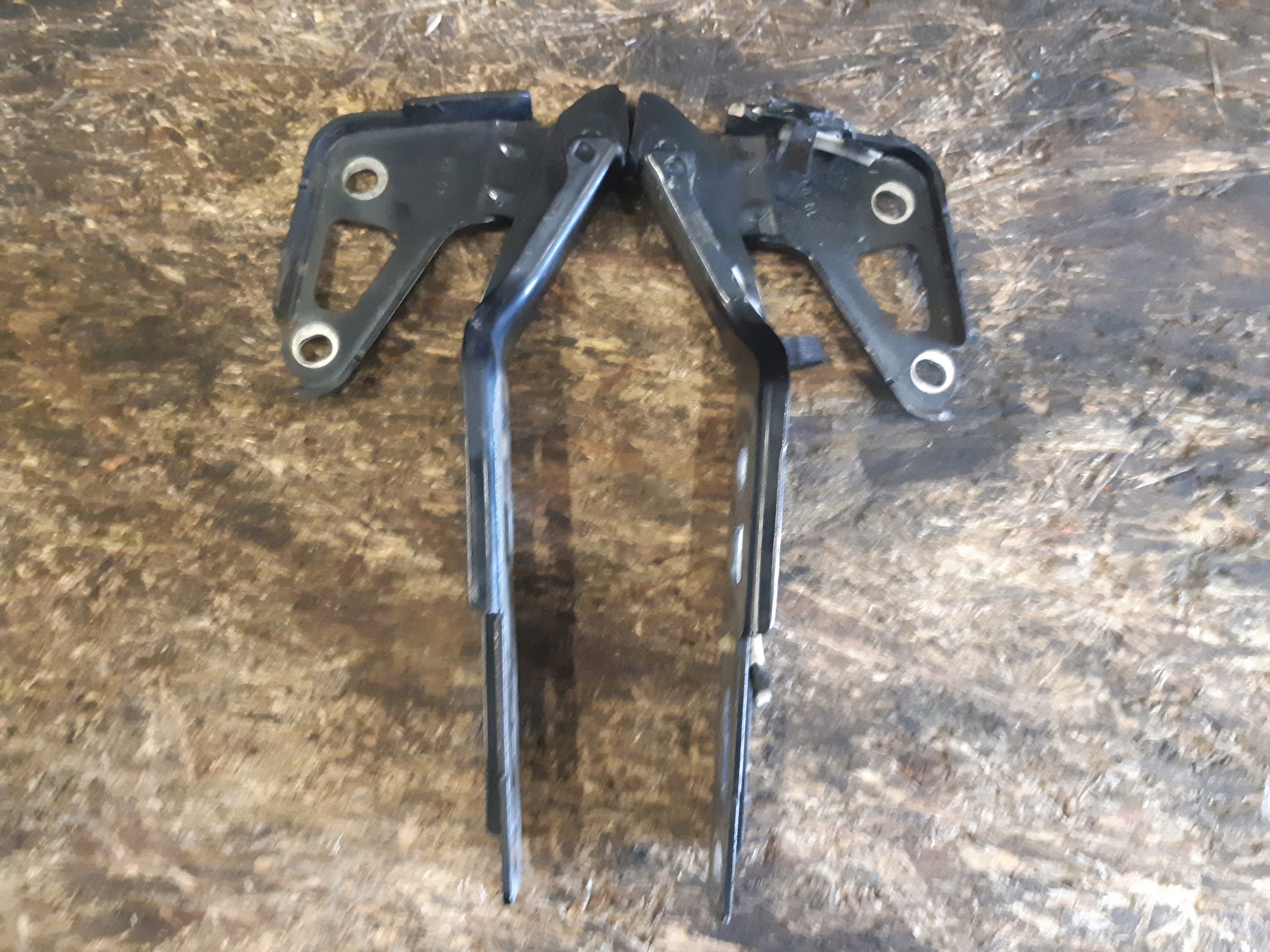 AUDI Q7 4L bonnet hinges KPL 4L0823302 4L0823301