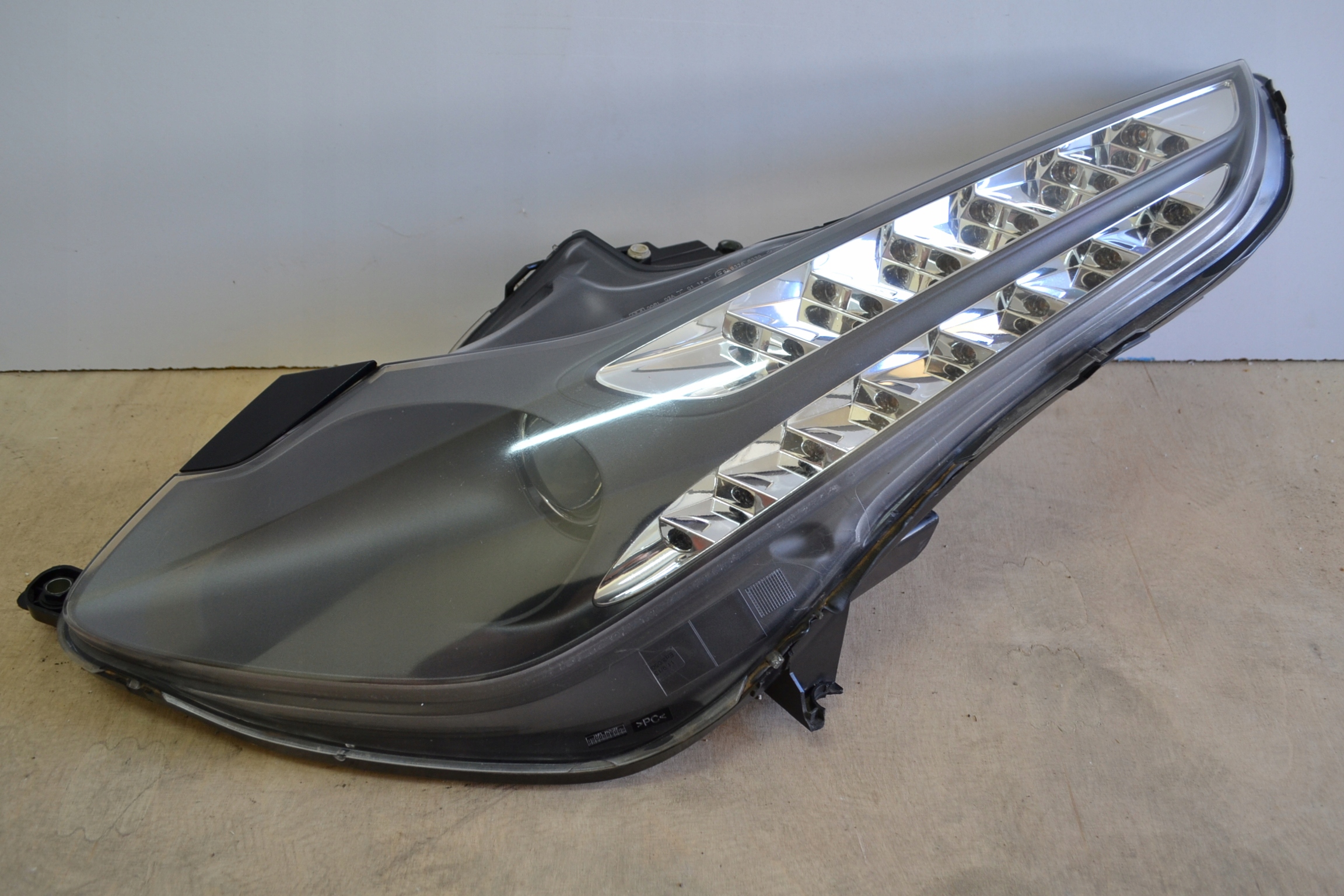 ФЕРРАРИ FF ФАРА ФАРА КСЕНОН LED ЛЕВЫЙ ПЕРЕД