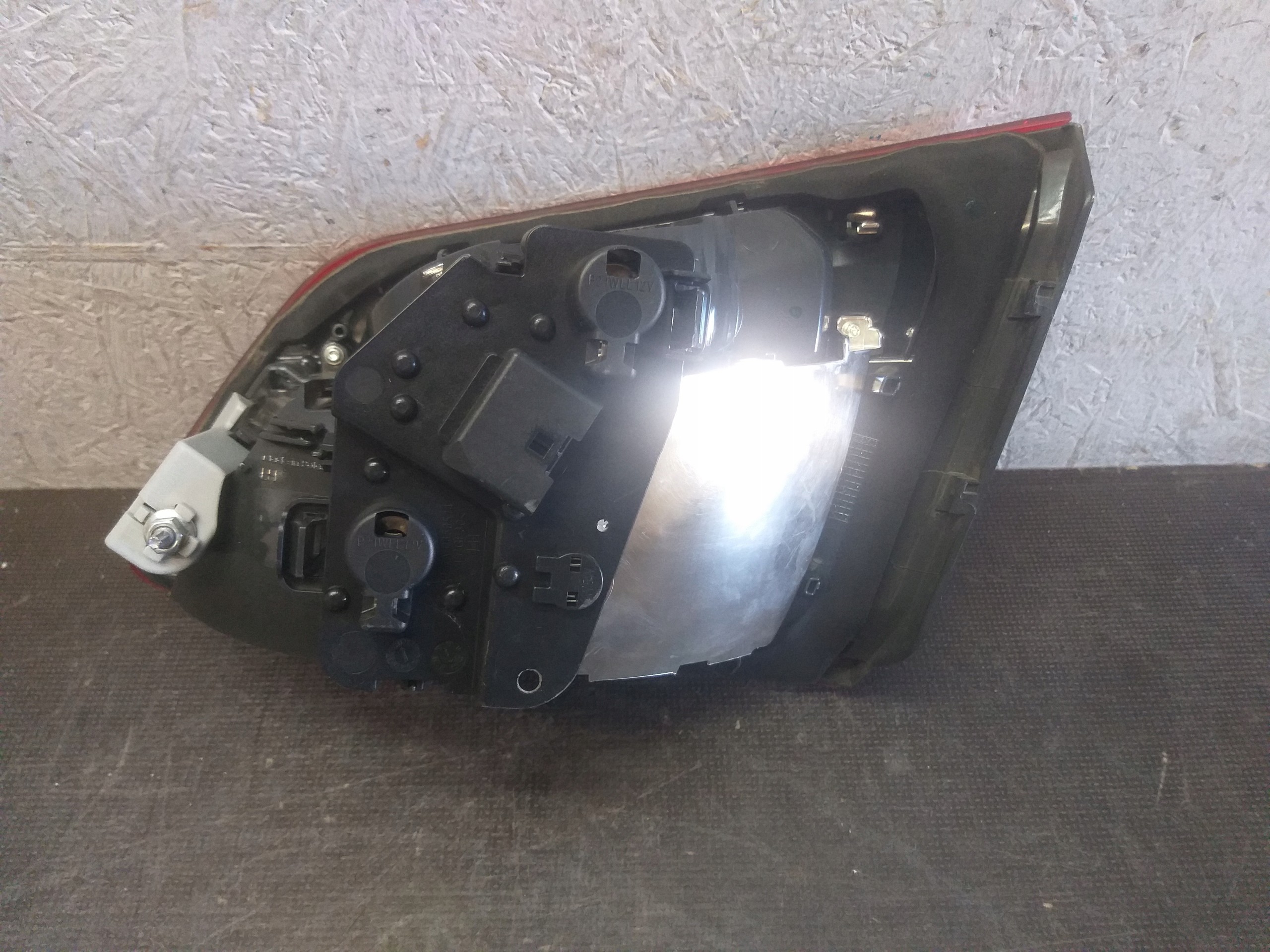 light rear part left BMW II 2 F45 7311031-10