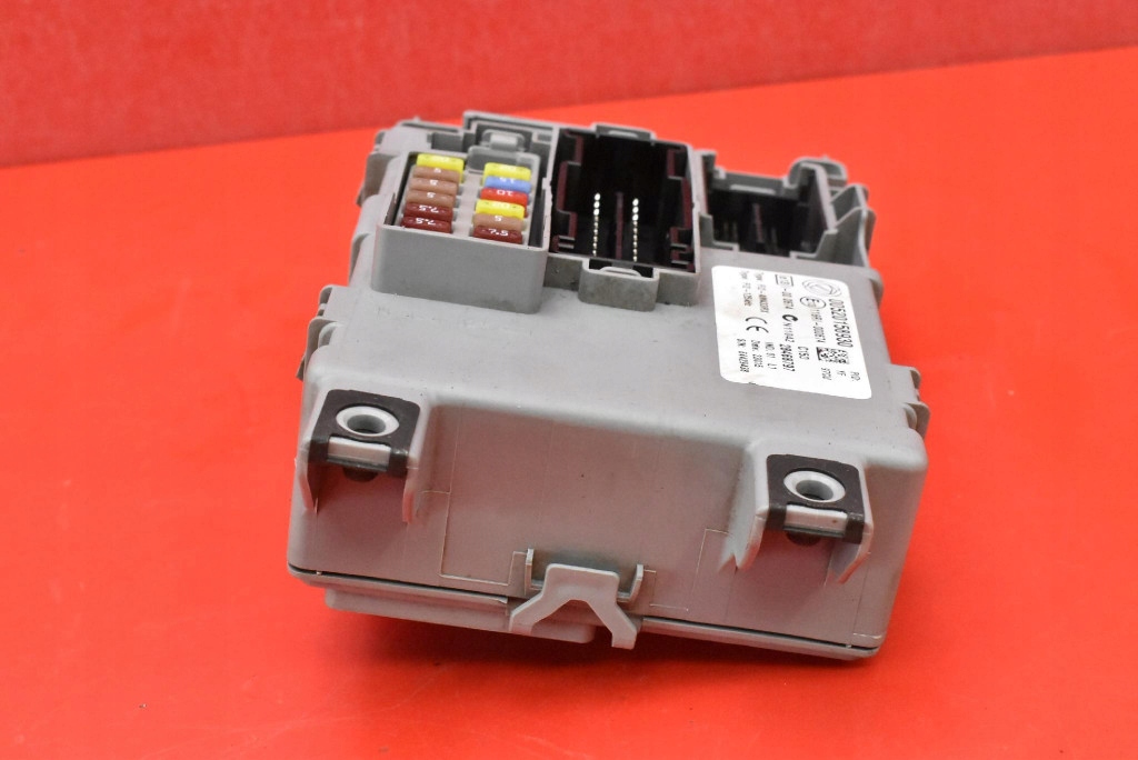 Module fusibles 00520158930 OPEL COMBO D 1.3 CDTI 90 KM 11-20