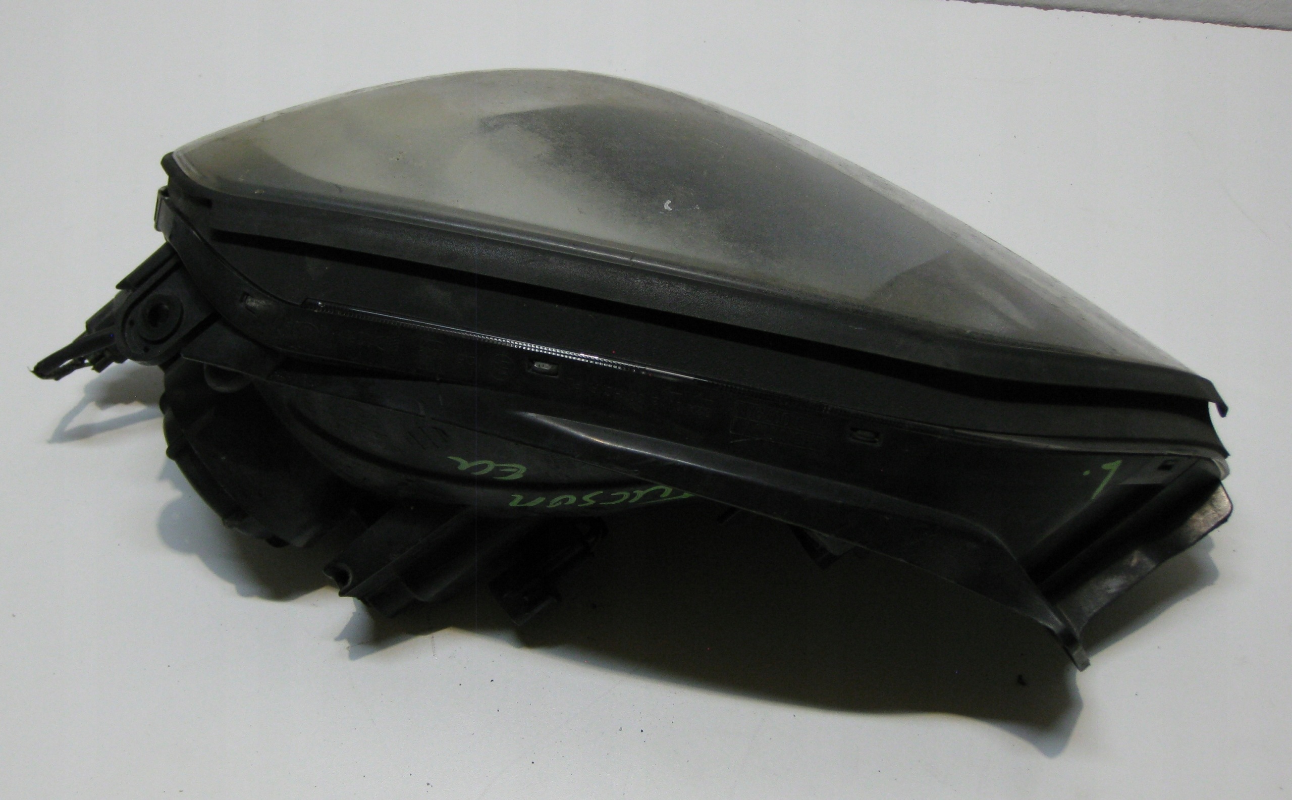 HYUNDAI TUCSON and 08R REFLEKTOR light left front EU 92101-2EXXX