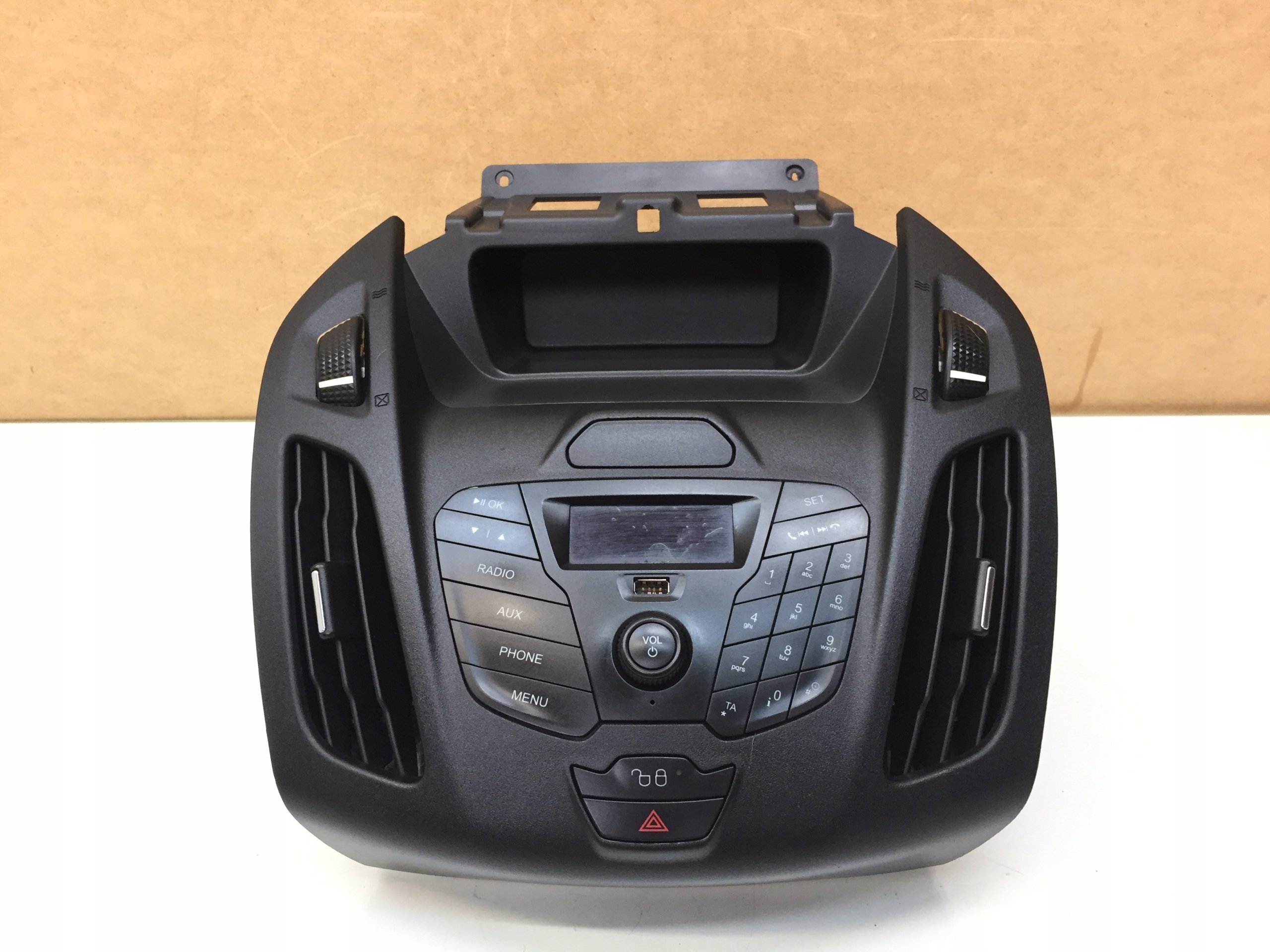 TRANSIT CONNECT II RADIO PANEL NAWIEW WYŚWIETLACZ DT1T18D815EC