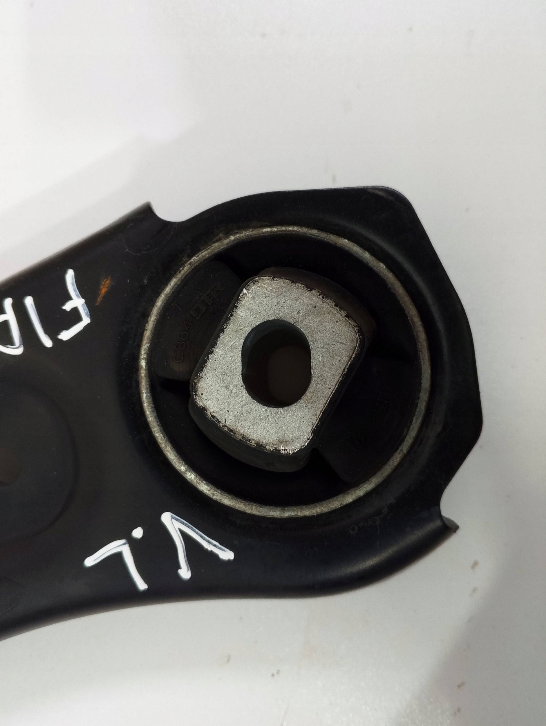 Fiat 500X Jeep Renegade arm front left (Q585)