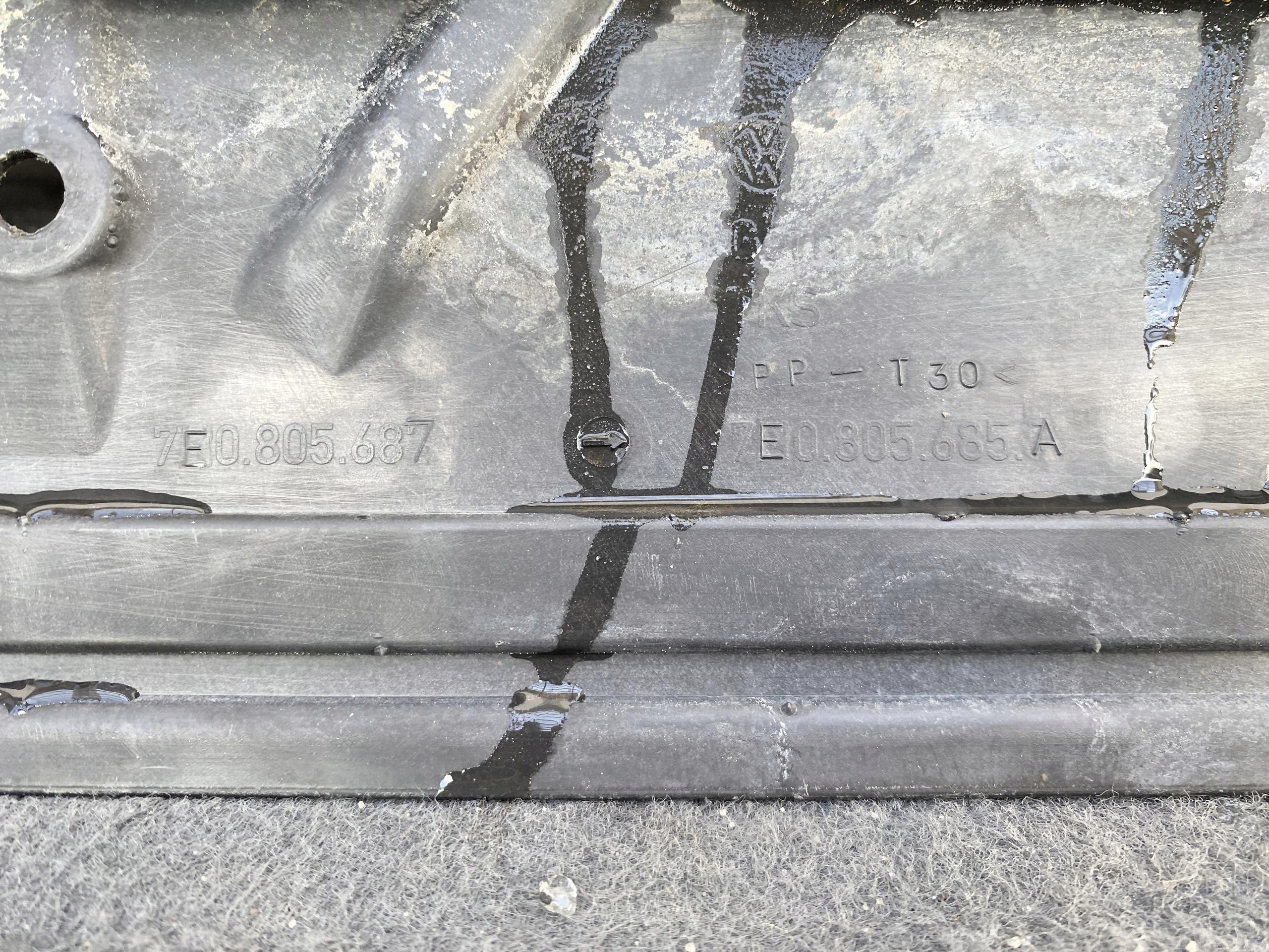 VW TRANSPORTER T5 LIFT 09- cover lower below engine PODWOZIE original