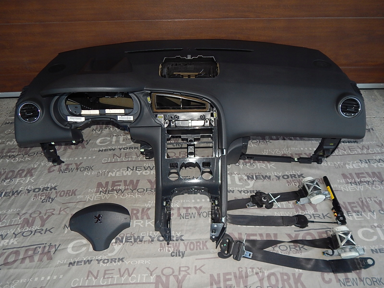 peugeot 3008 и РЕСТАЙЛИНГ UP торпеда консоль Подушки оригинал комплект