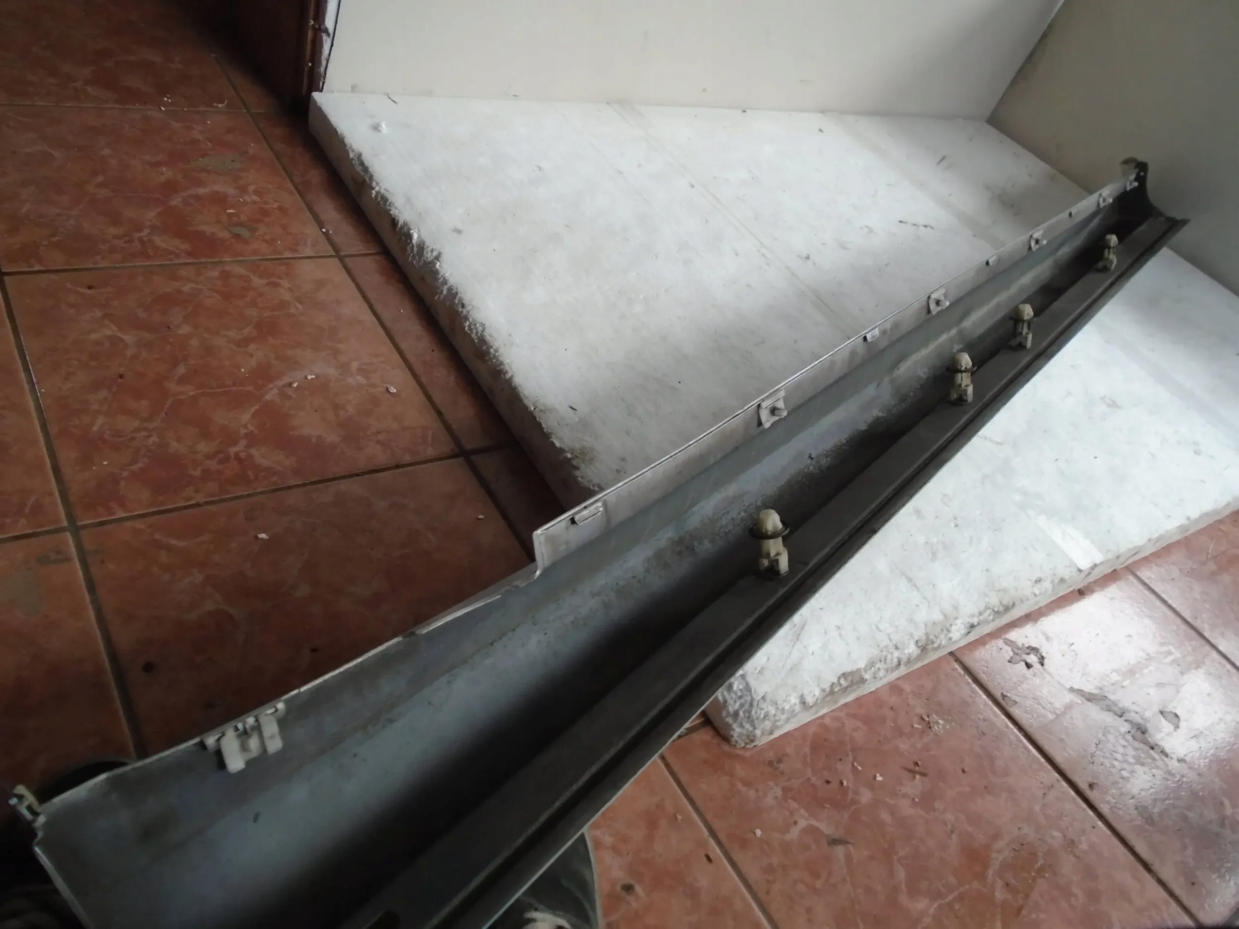 threshold left A1696102108 Mercedes-Benz B W245 09