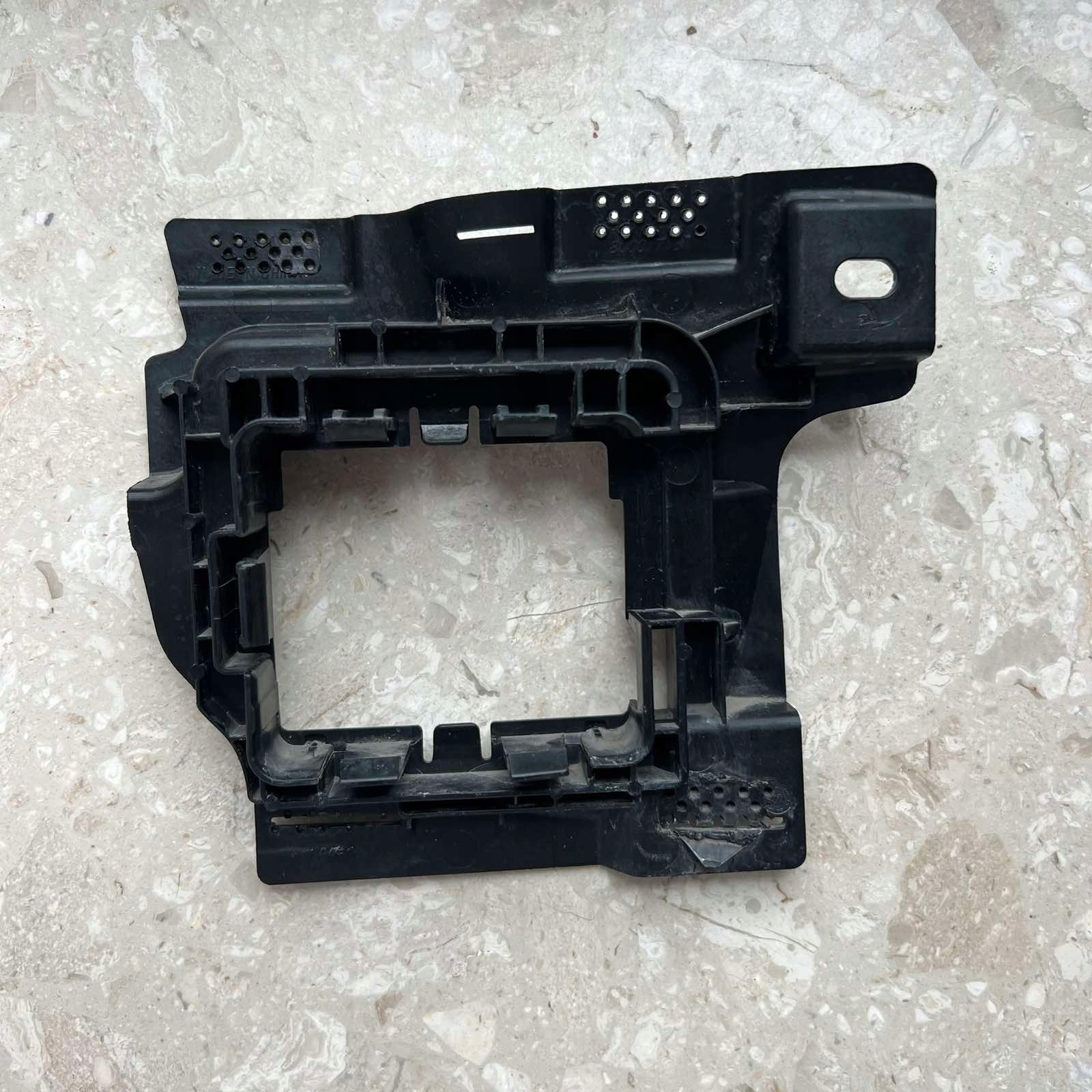 VOLVO EX30 EX 30 EX-30 2023-> bumper bracket left front 80001718