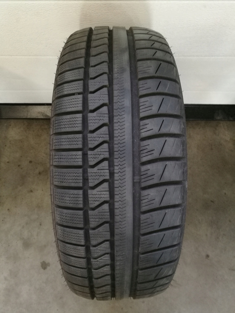 Всесезонная шина 225/60 R 16 Vredestein Quatrac 3
