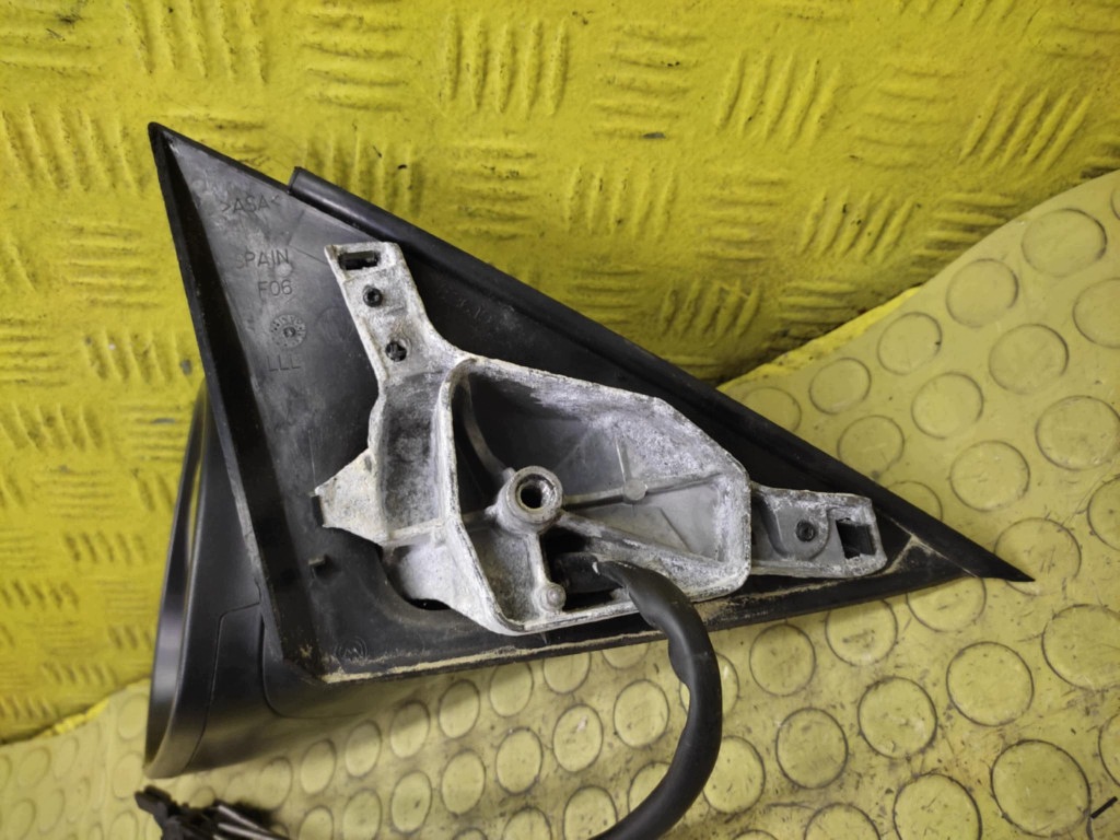 SEAT CORDOBA II mirror left