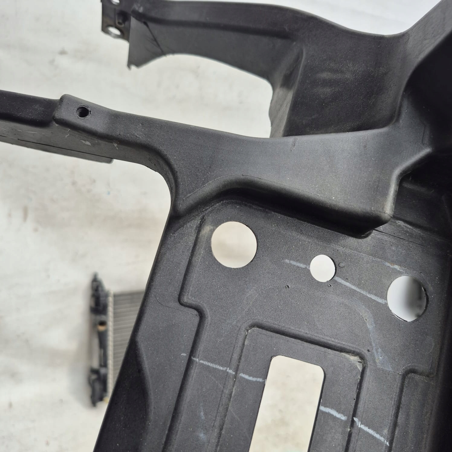 TESLA MODEL S LIFT 16-> support panel for radiators pillar