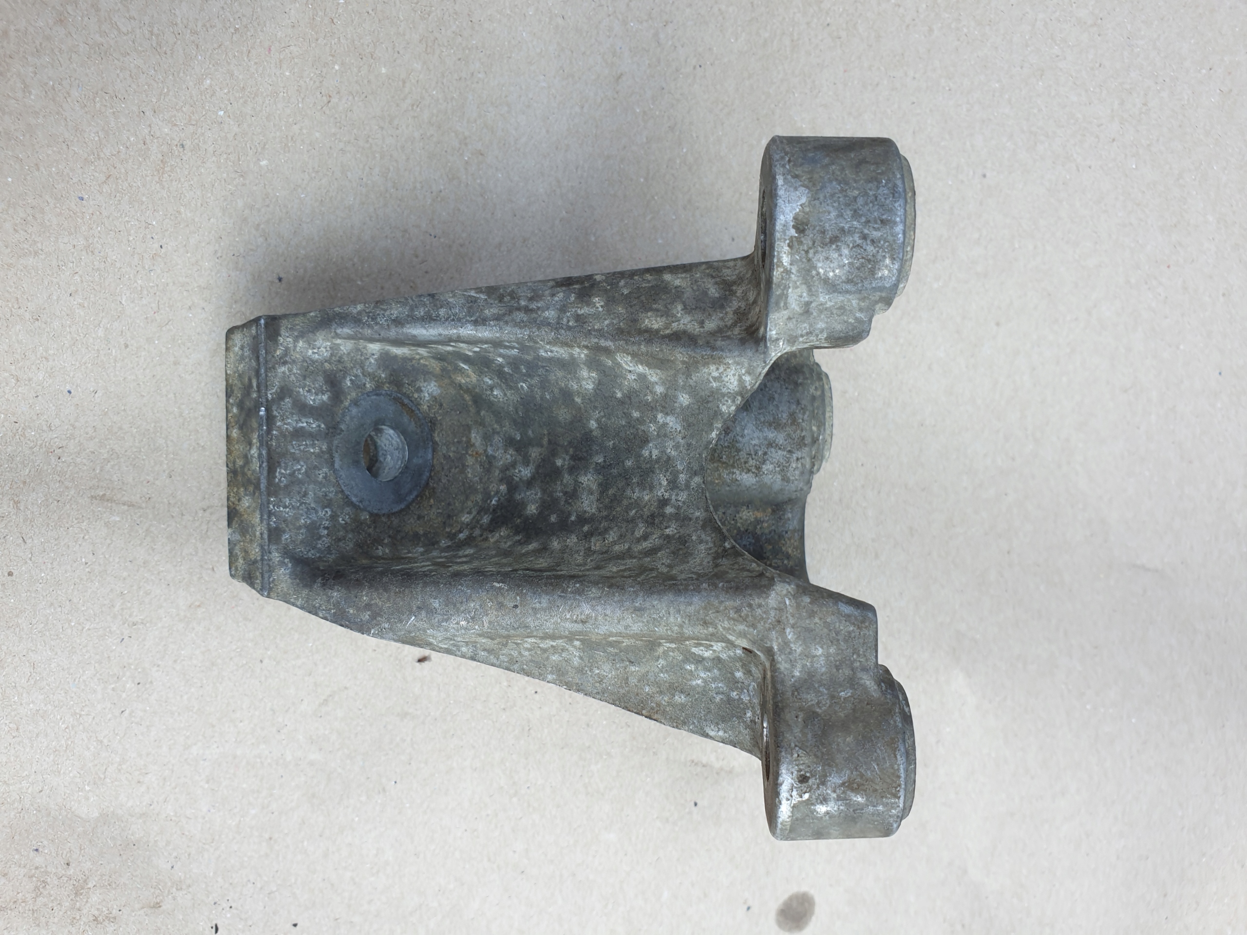 holder engine mount AUDI A6 C6 4.2 BVJ OE EU
