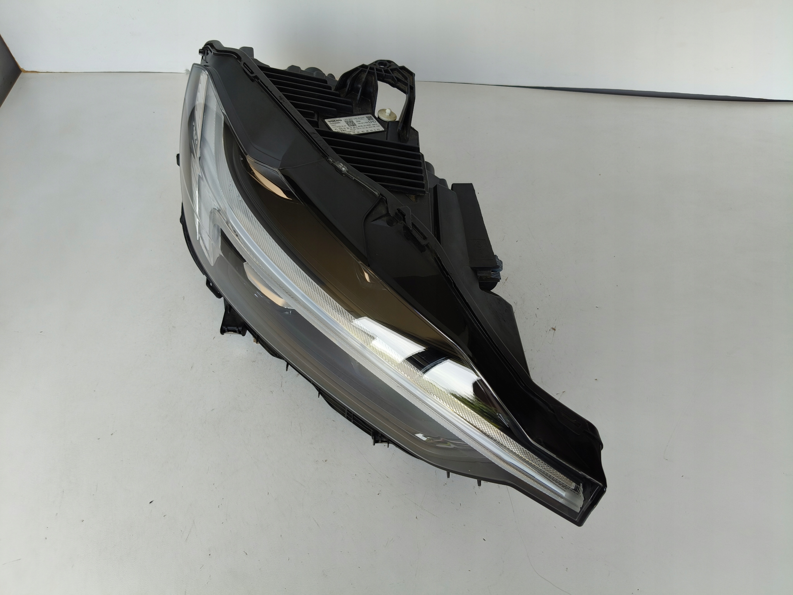 light right REFLEKTOR VOLVO XC60 II 21- LIFT FULL LED