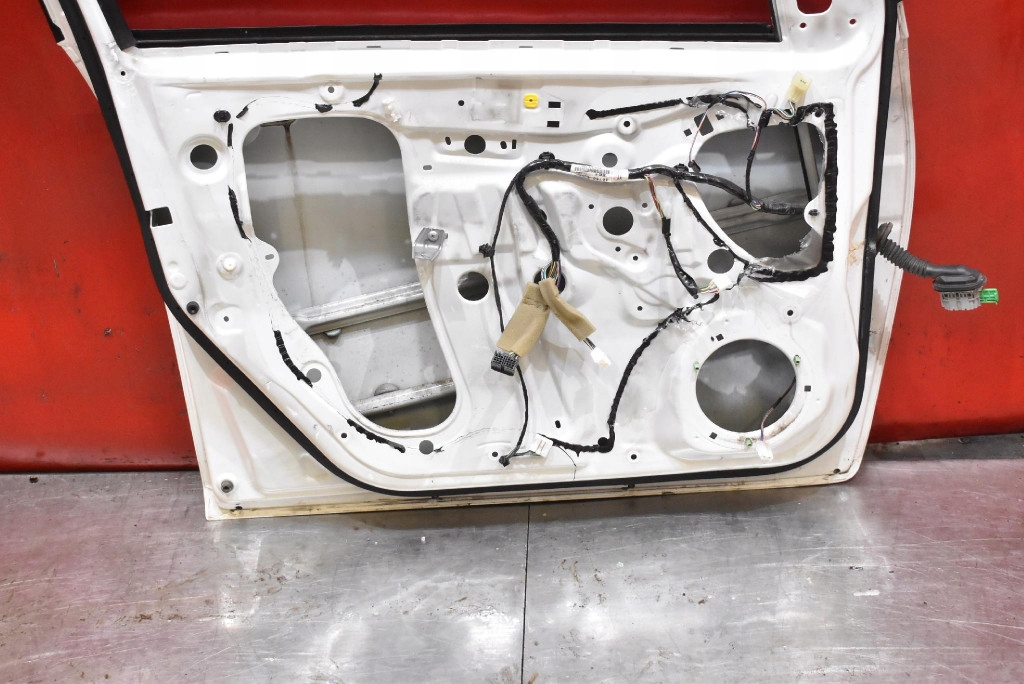 door left front front C01 SUZUKI SWIFT 5 V MK7 5D HB 10-15
