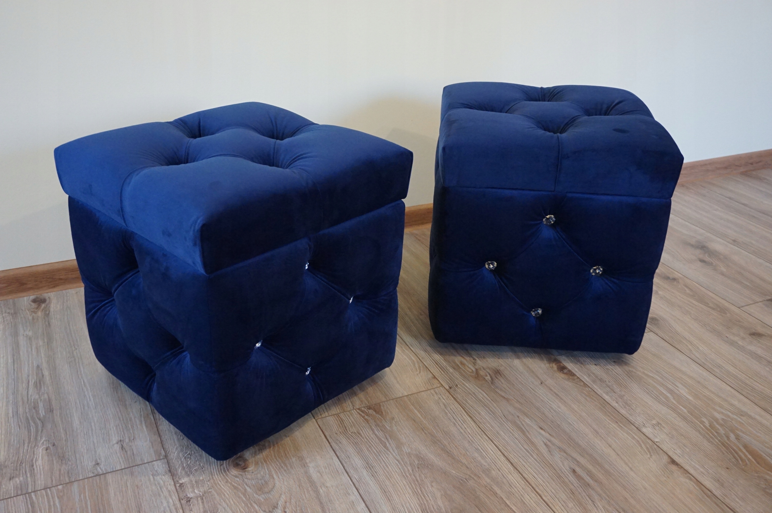 Pufa - Ławeczka otwierana, pikowana GLAMOUR. Kod producenta 111