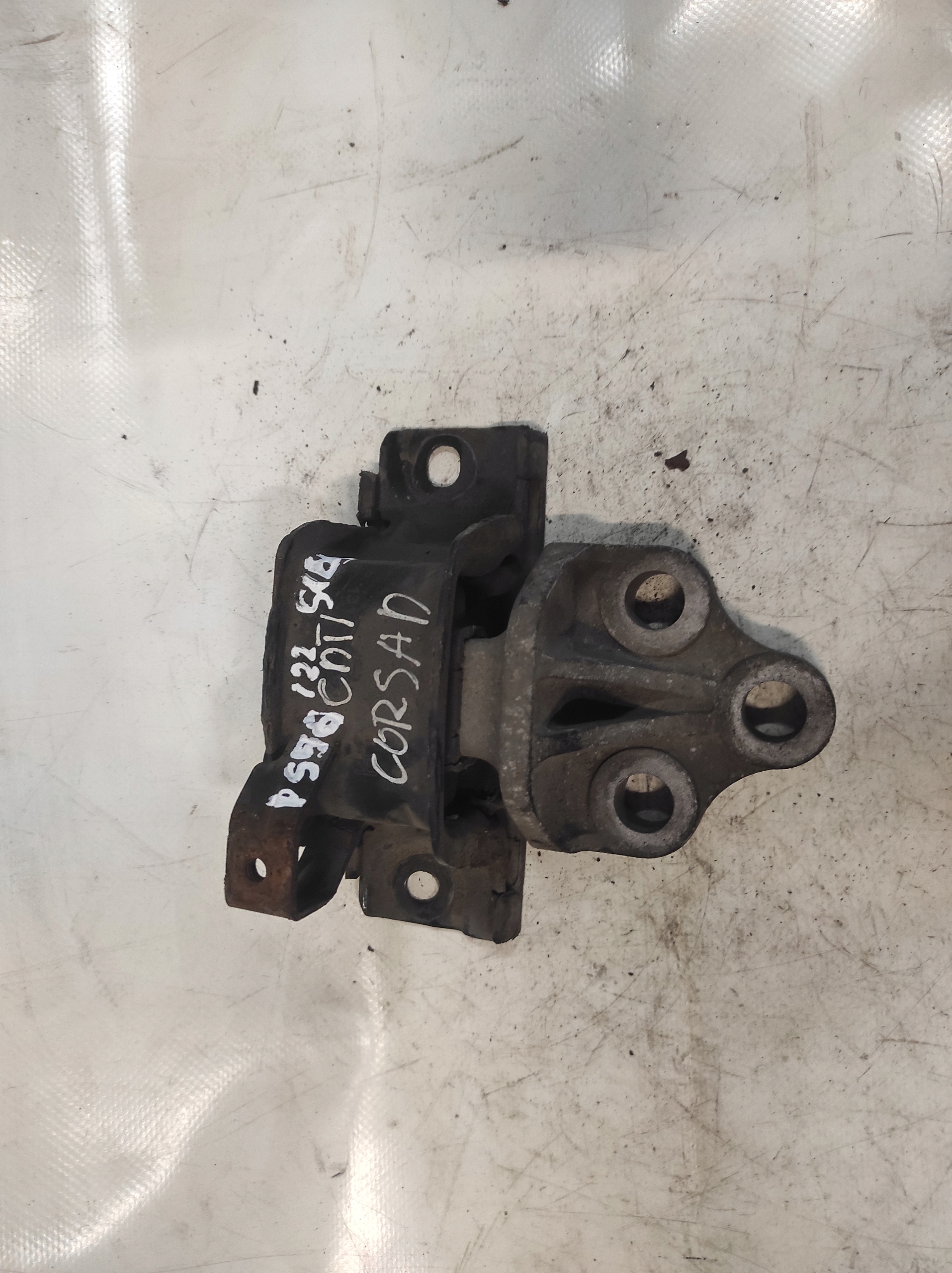 engine mount OPEL CORSA D