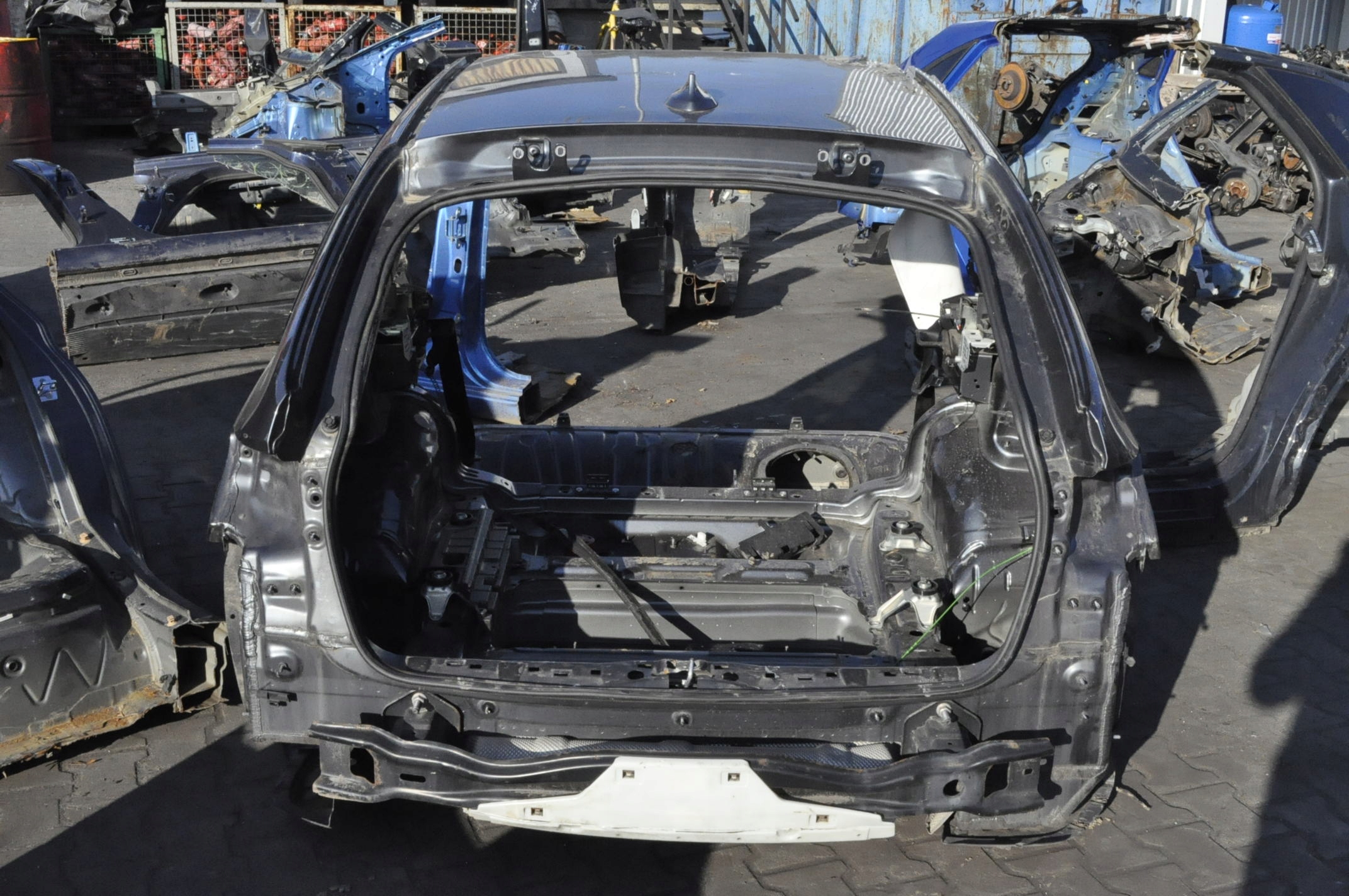 BMW 3 F31 TOURING CAŁY TYŁ DUPA WANNA PAS ĆWIARTKA LEWA PRAWA