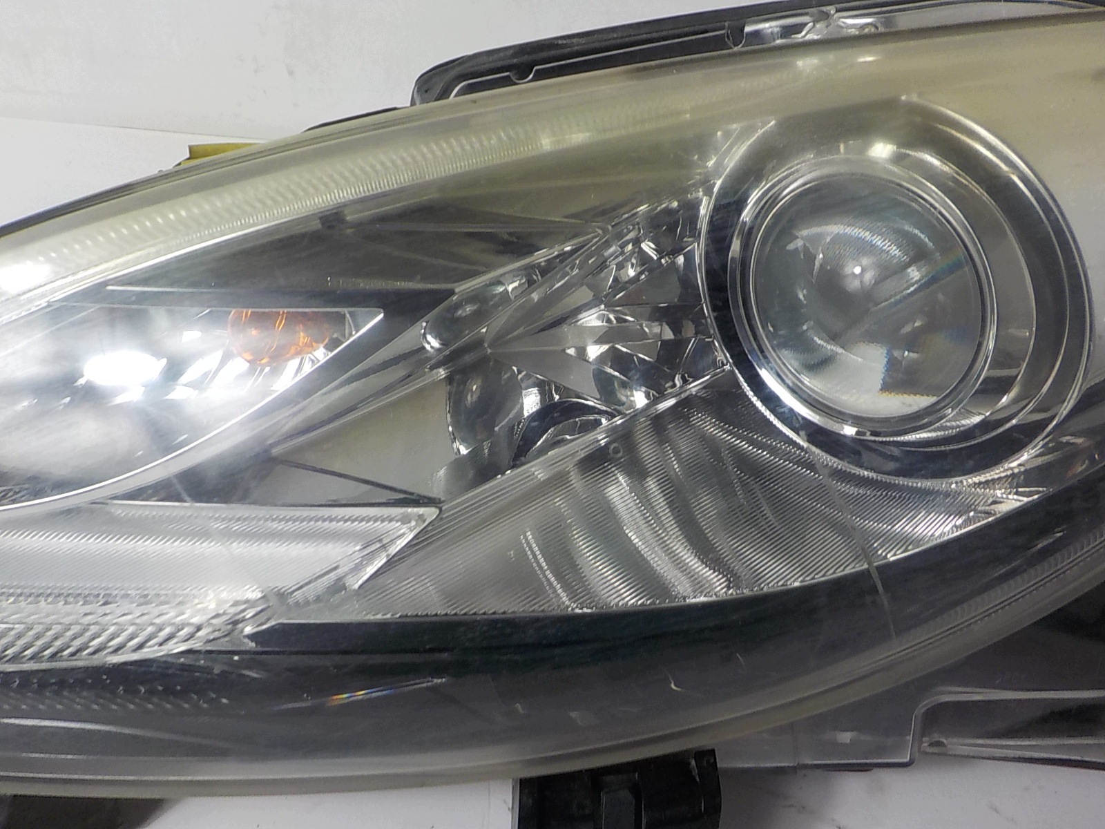 MAZDA 6 II GH XENON LIFT light left front front UK