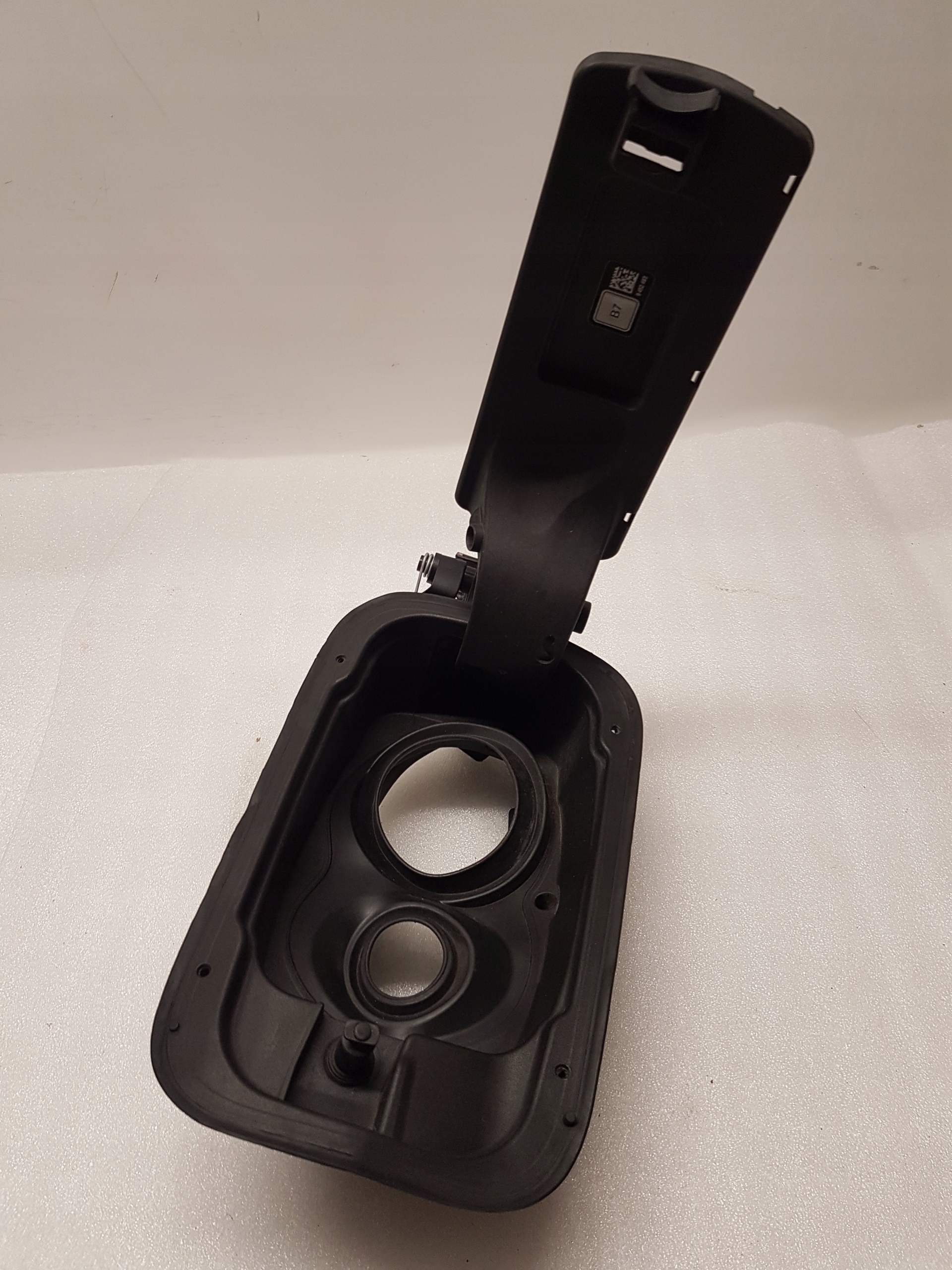 Tankklappe des Kraftstoffsbehälters BMW G21 7433410