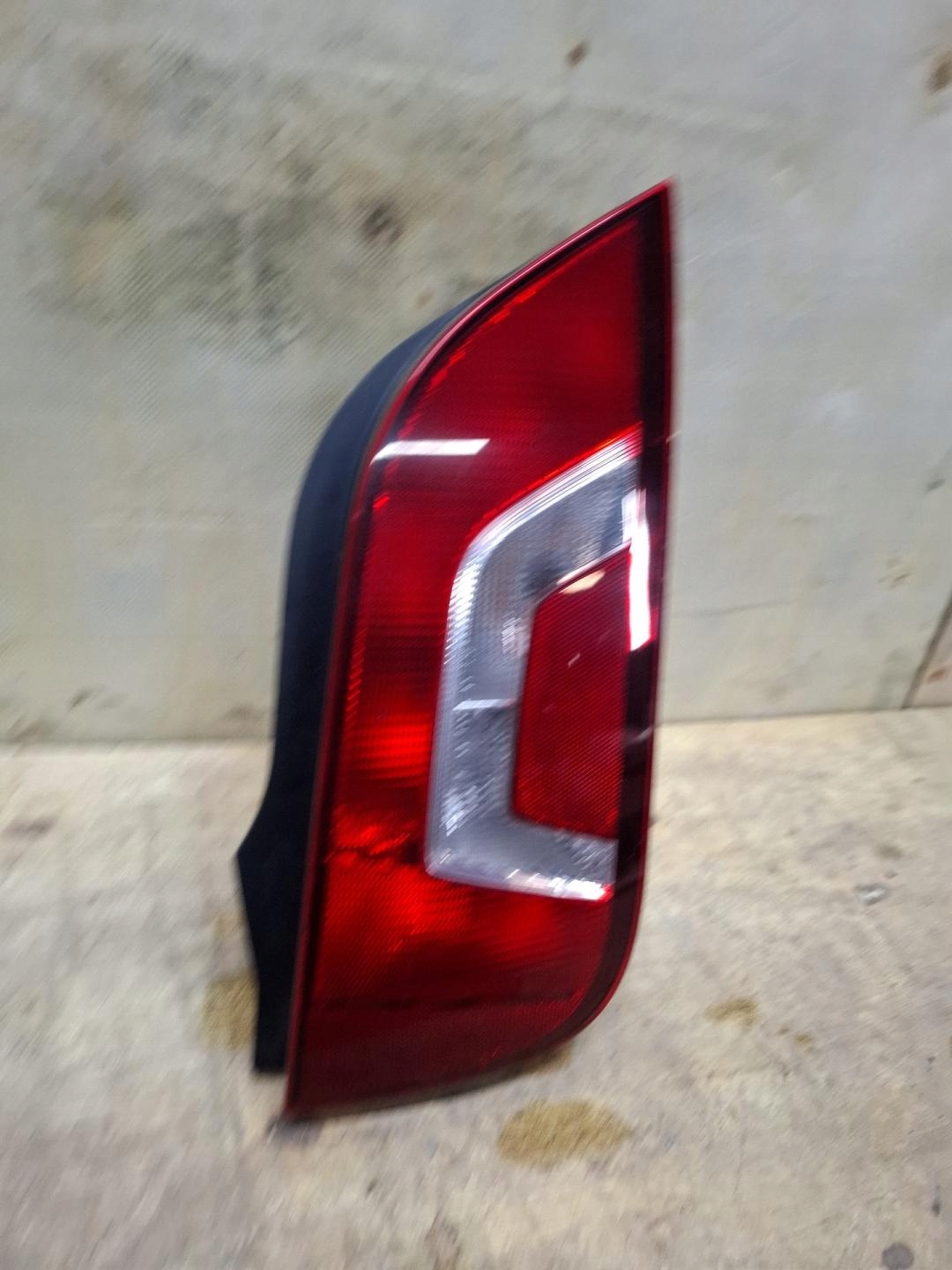 light rear right side Volkswagen Up 2015 1S0945096G