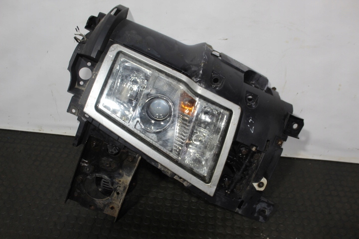 ФАРА ЛЕВА ПЕРЕДНЯЯ VOLVO Fh12