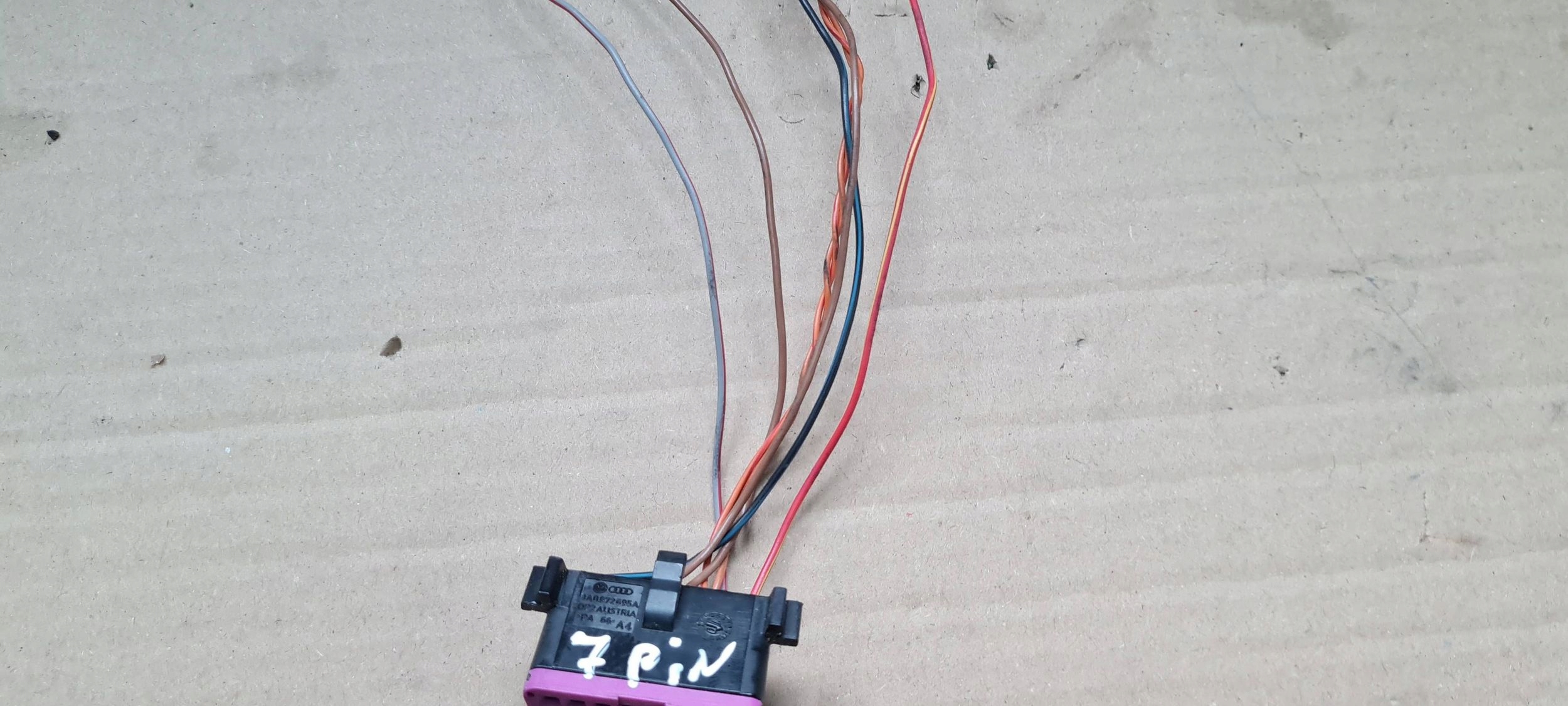 A4 B8 connecting spoiler adapter OBD 3A0972695A A6 C7 C8 A7 4G A4 B8 S4 A4 B9 8W