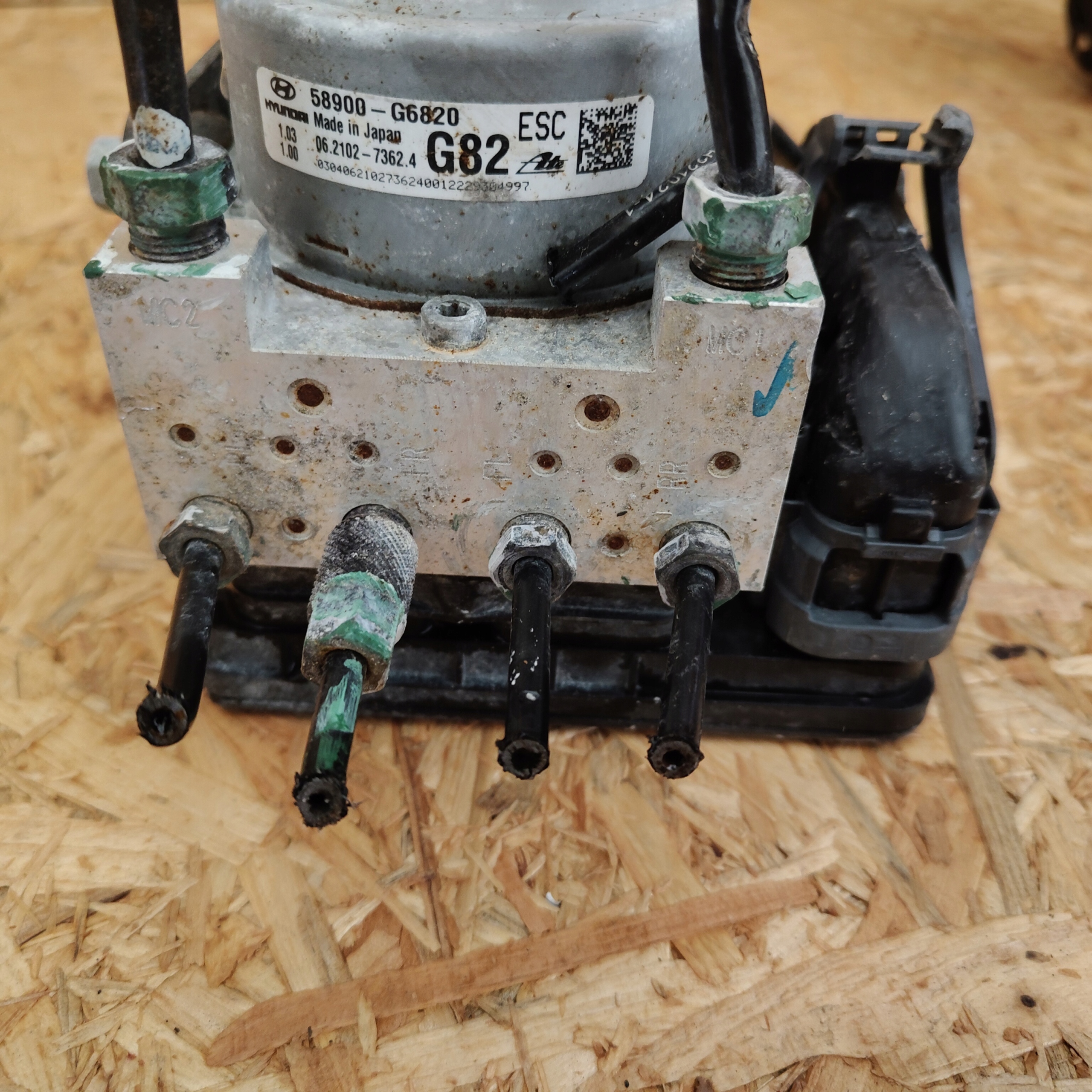 pump ABS brake KIA PICANTO 58900-g6820