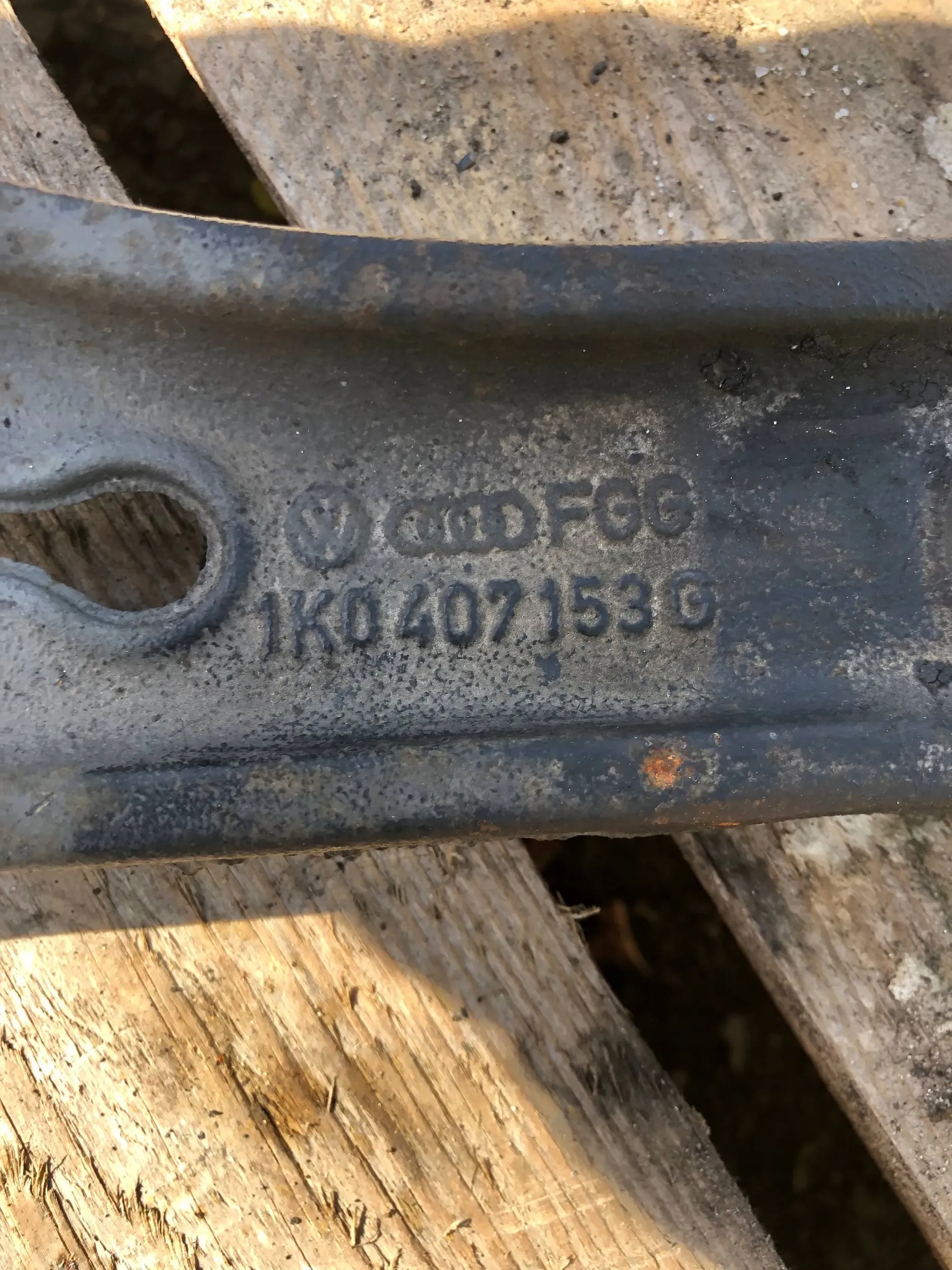 arm left front VW SKODA AUDI 1K0407153G 1K0199295F